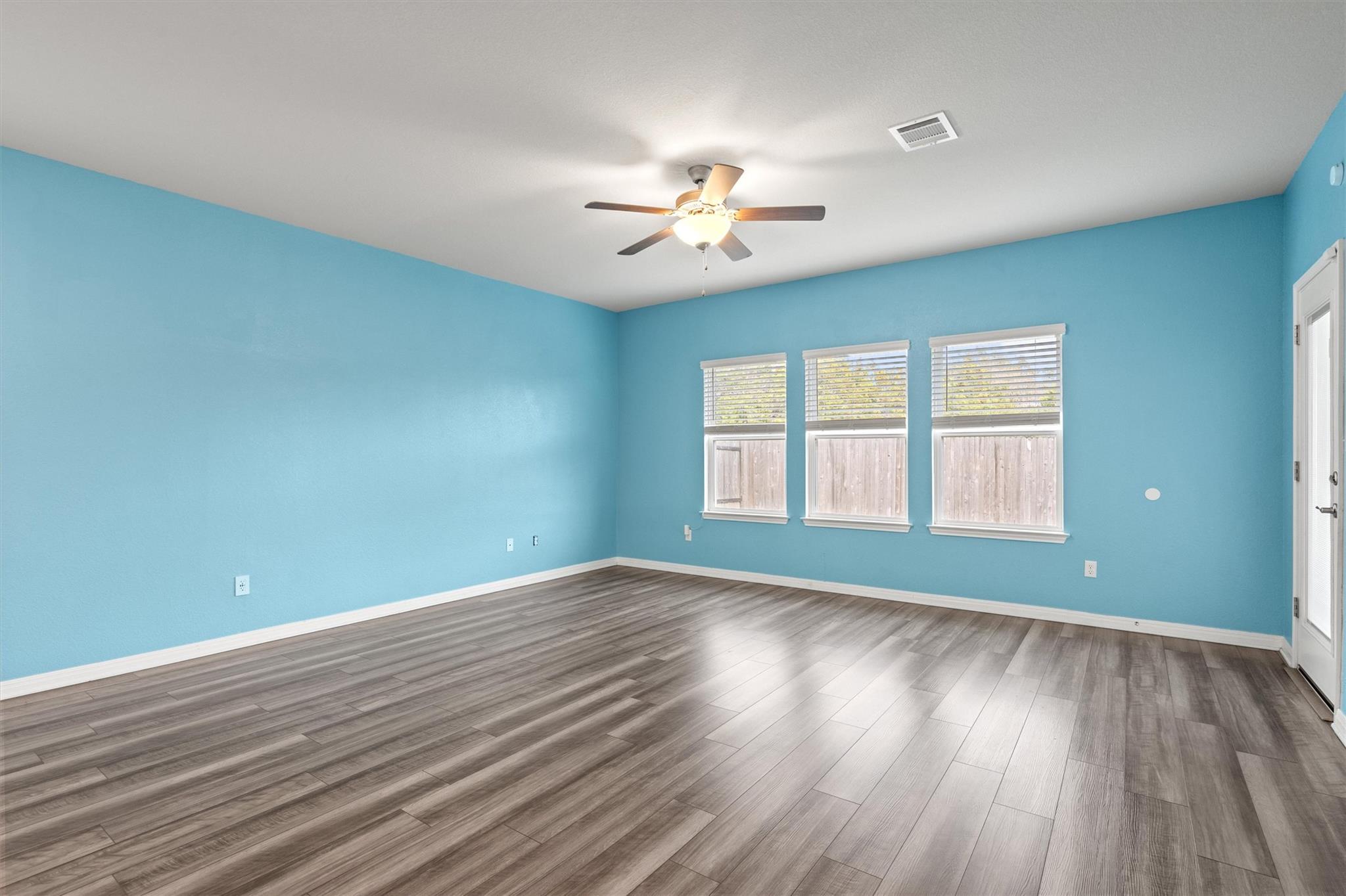 204 Jordan Valley Dr, Liberty Hill, TX 78642