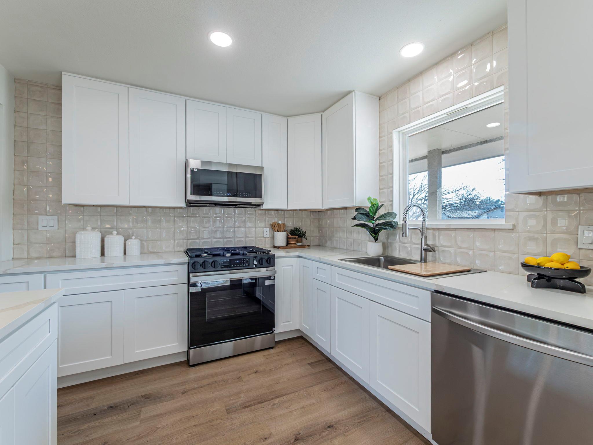 906 Fall Creek Dr, Austin, TX 78753