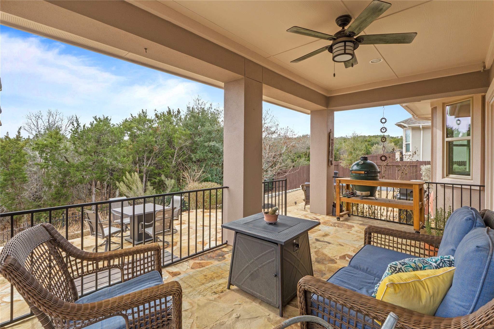 242 S Sage Holw, Dripping Springs, TX 78620