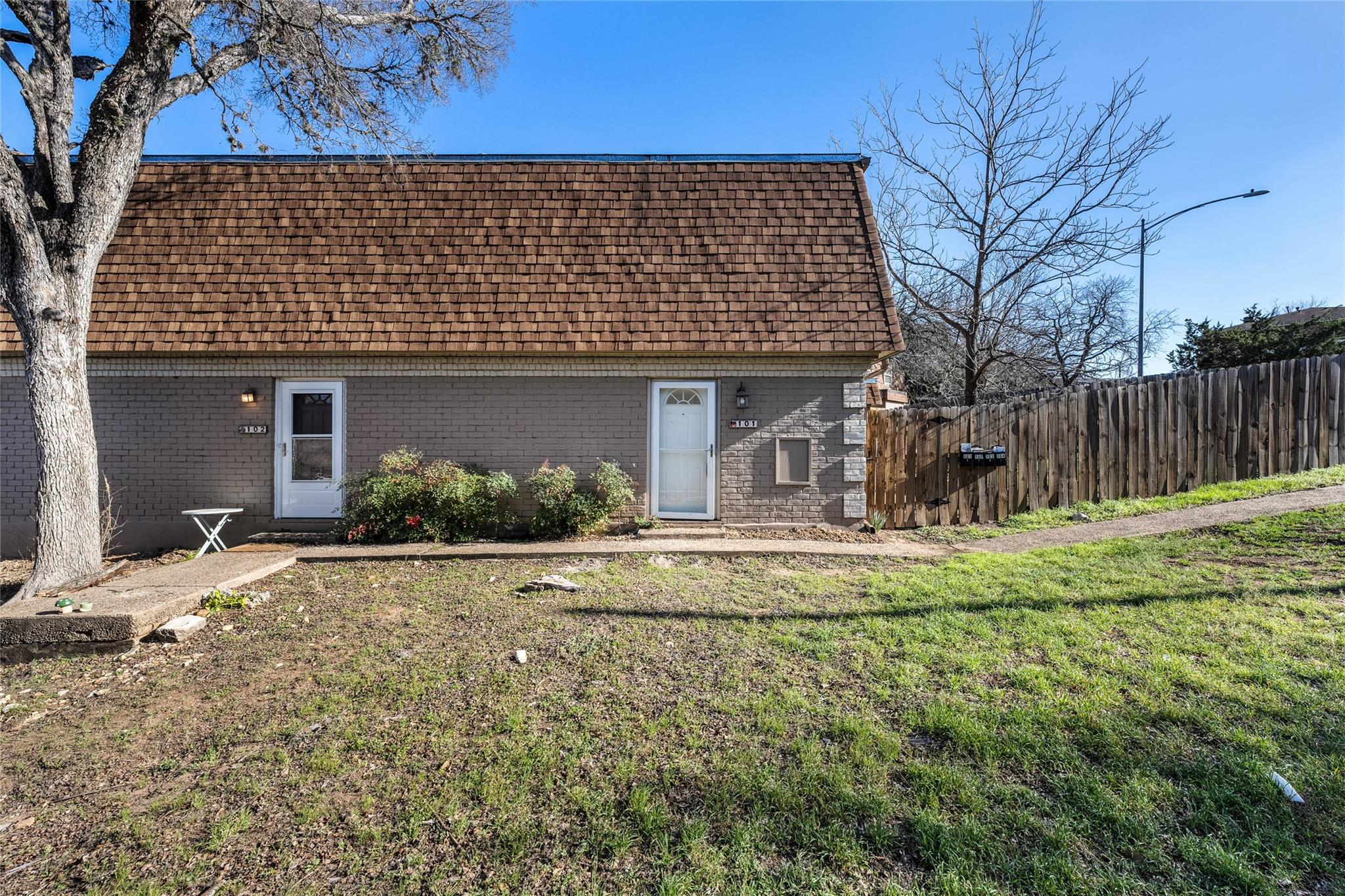 2304 Barton Village Cir # 101, Austin, TX 78704