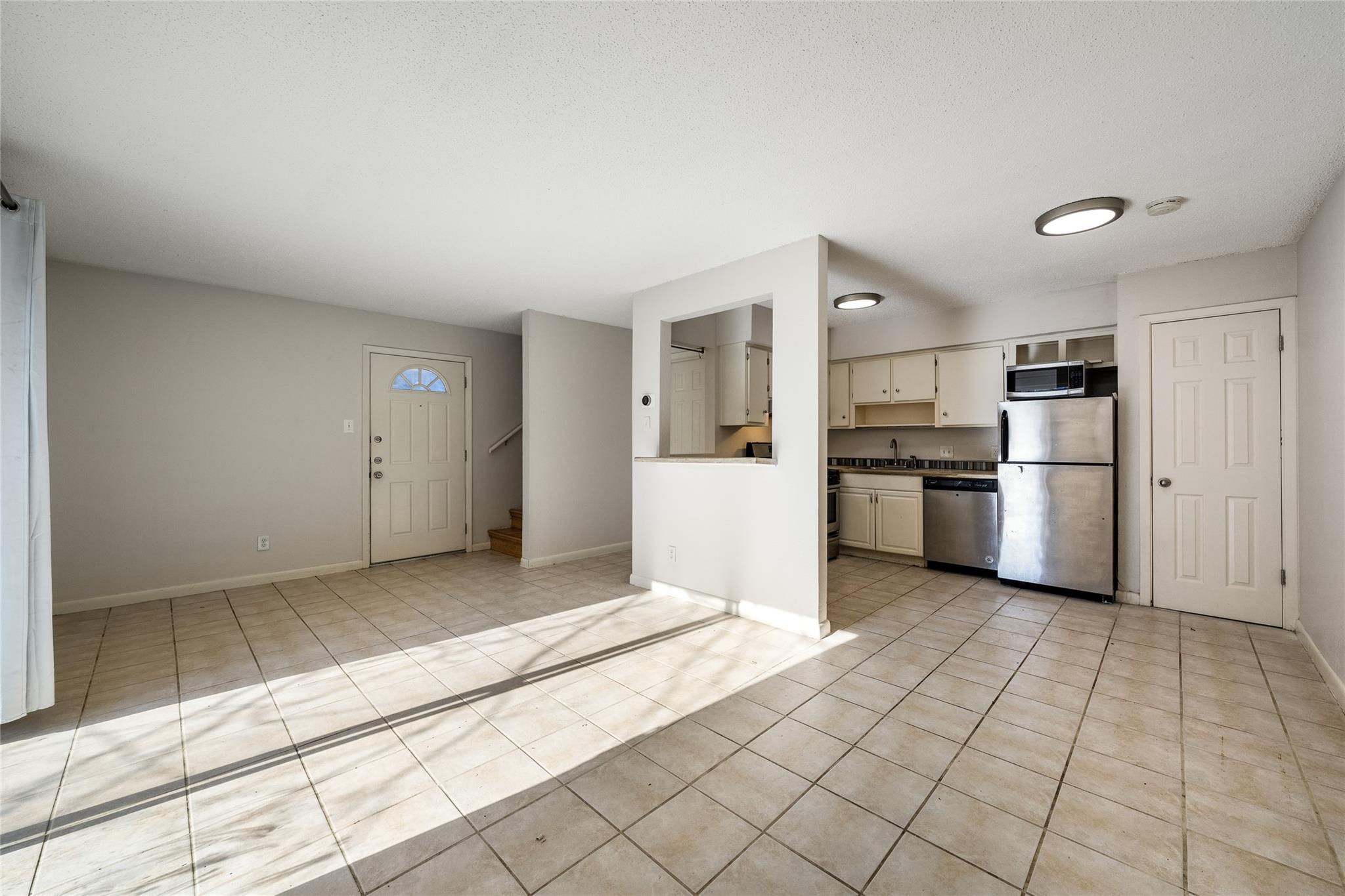 2304 Barton Village Cir # 101, Austin, TX 78704