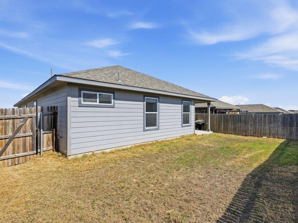 128 Dylan Dr, San Marcos, TX 78666