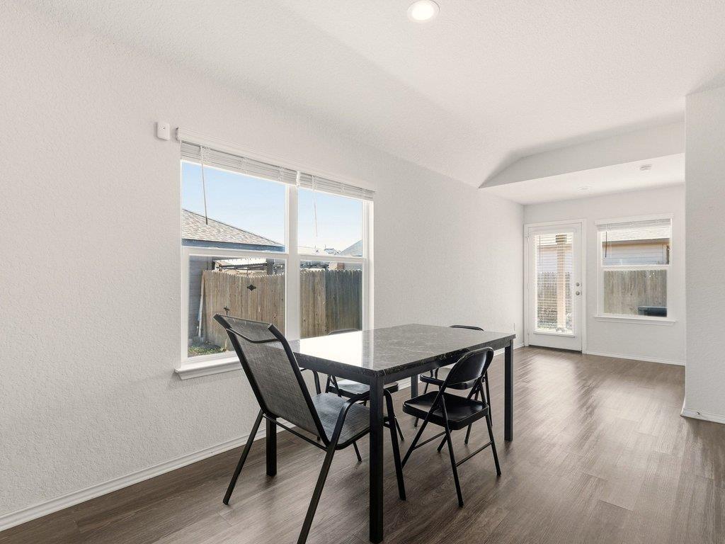 128 Dylan Dr, San Marcos, TX 78666