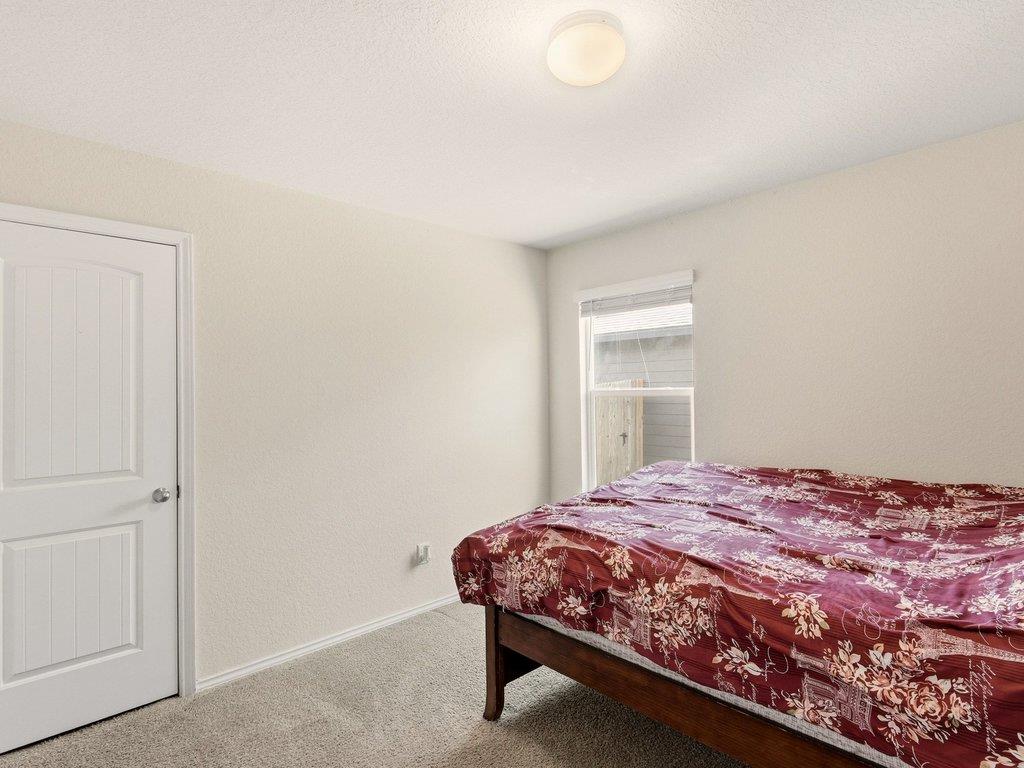 128 Dylan Dr, San Marcos, TX 78666