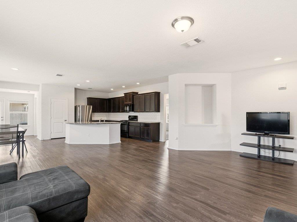 128 Dylan Dr, San Marcos, TX 78666