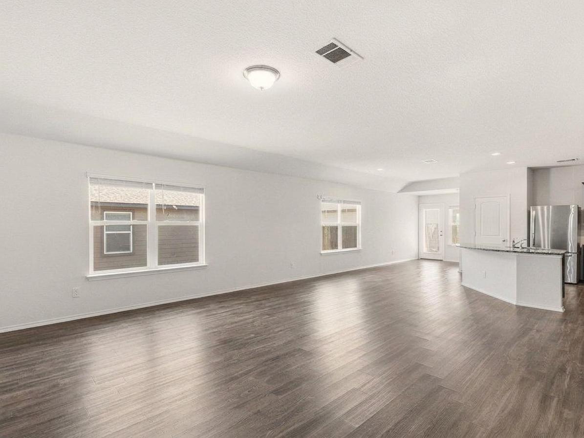 128 Dylan Dr, San Marcos, TX 78666