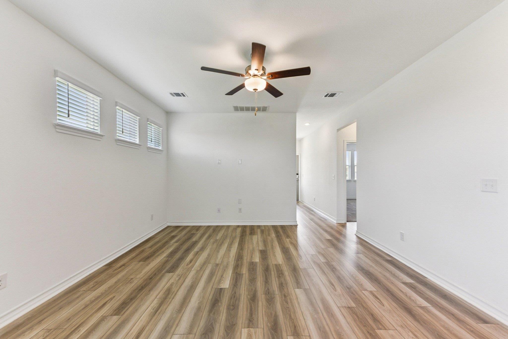 800 Long Run, Liberty Hill, TX 78642