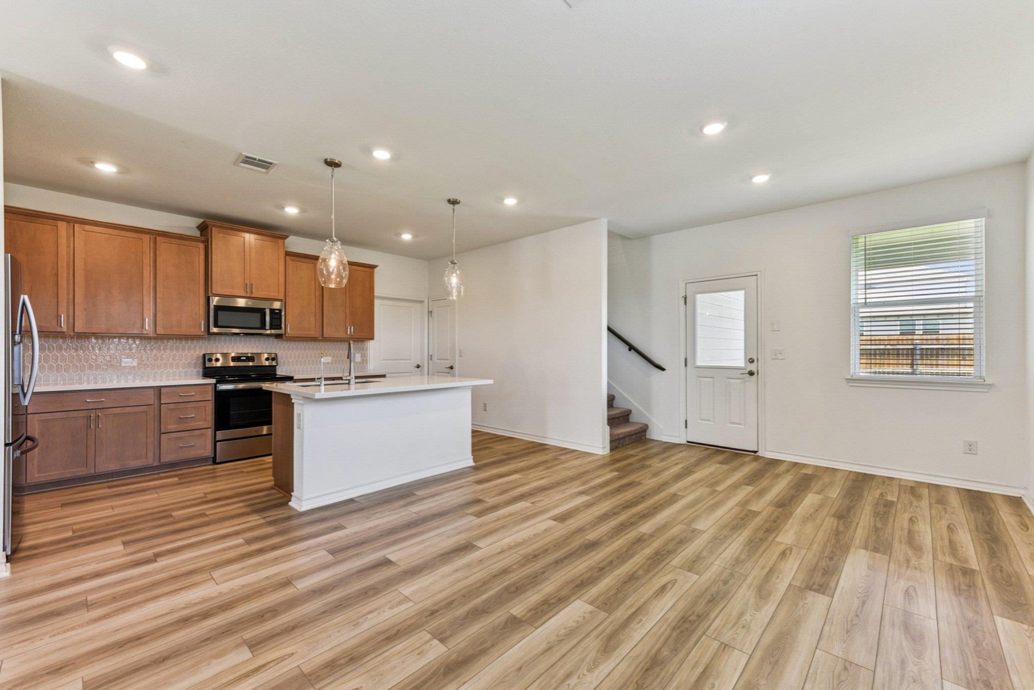 800 Long Run, Liberty Hill, TX 78642