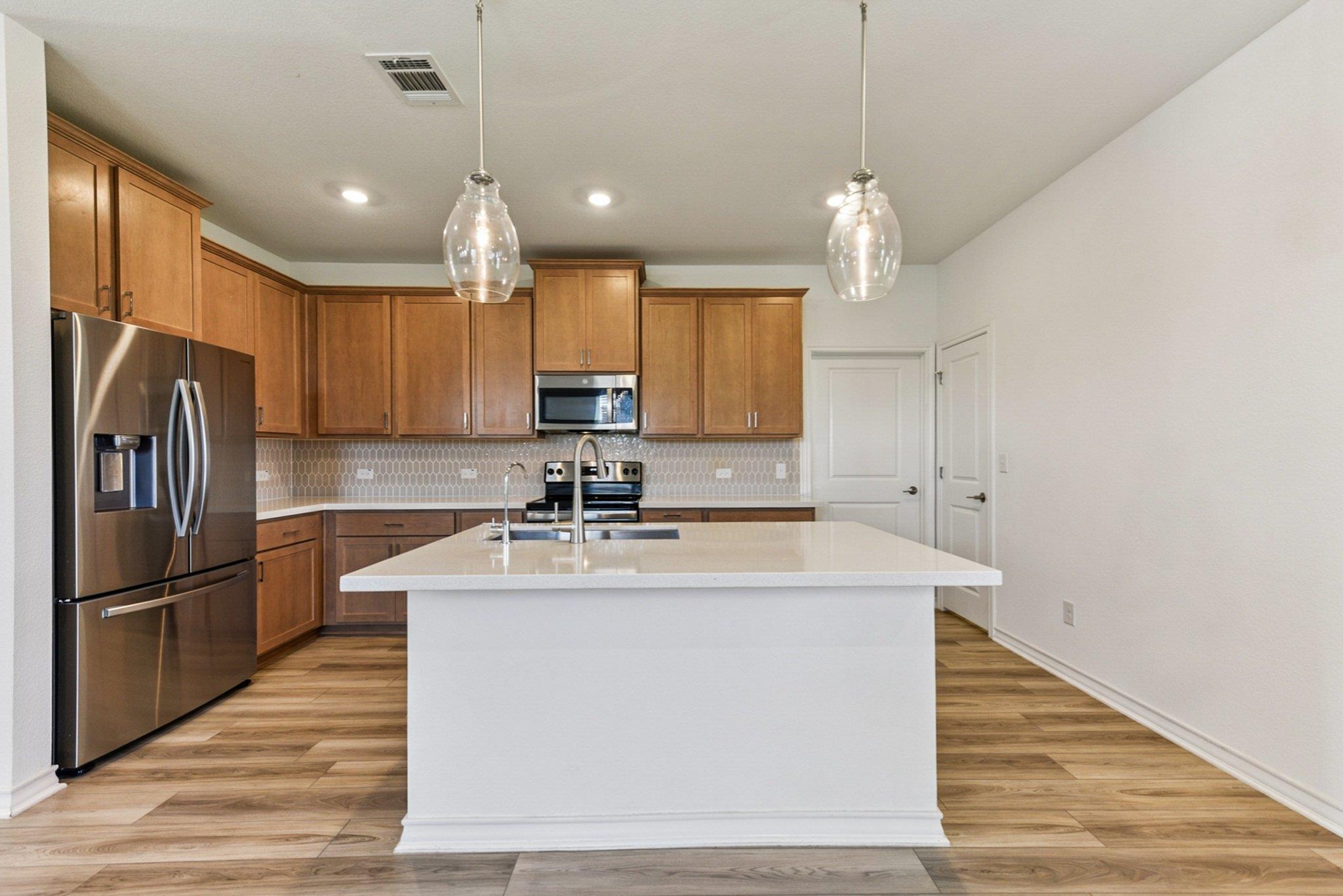 800 Long Run, Liberty Hill, TX 78642