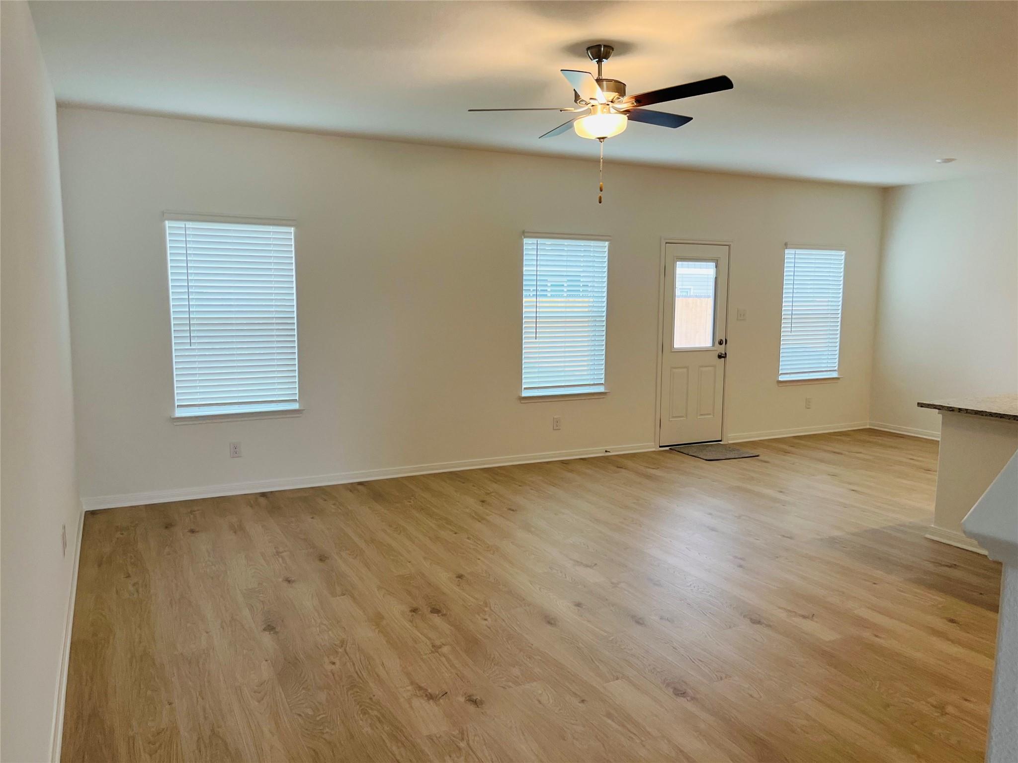 253 Fairlawn Way, Maxwell, TX 78656