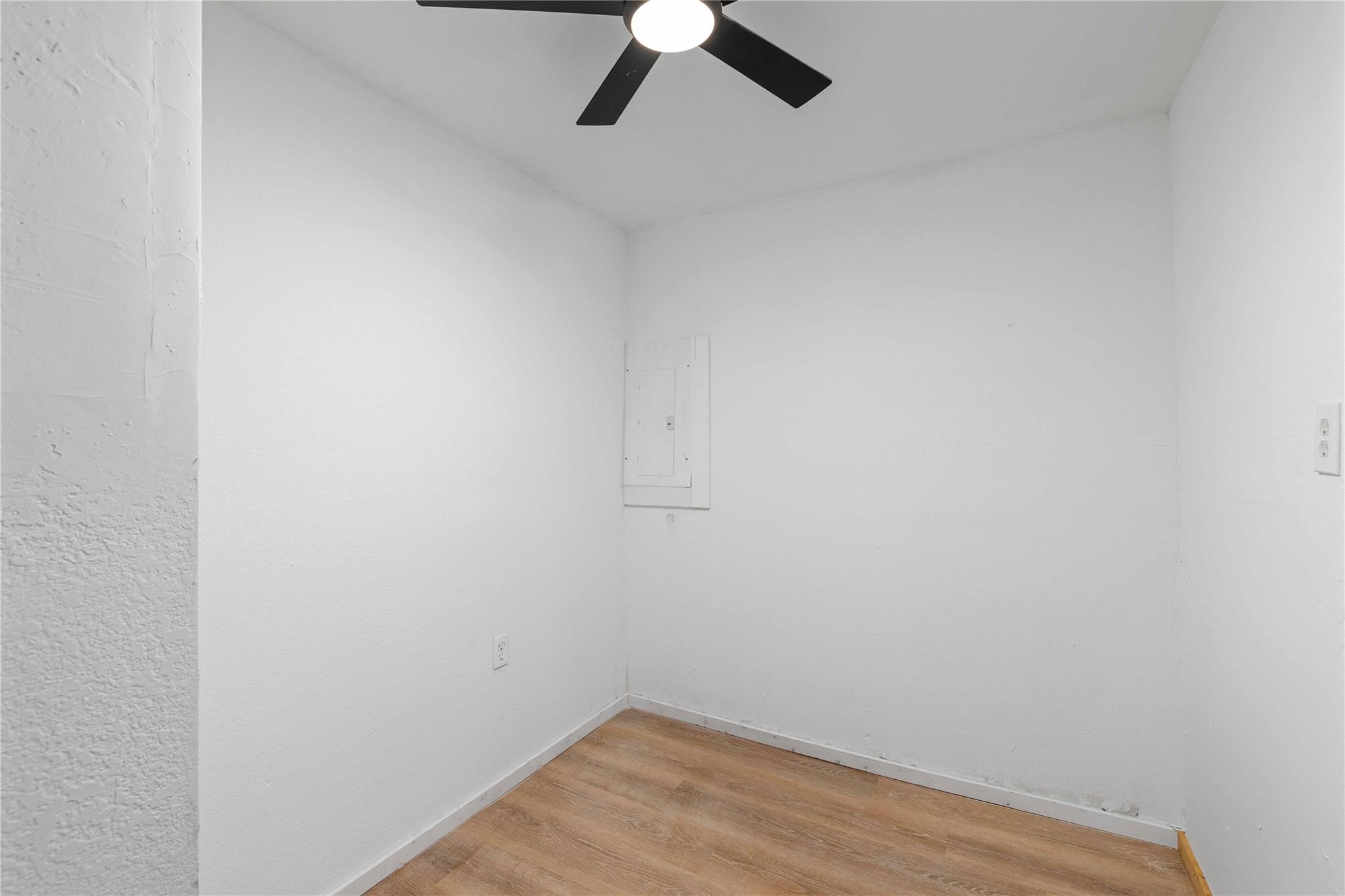 6916 Clover Leaf Dr, Brownwood, TX 76801