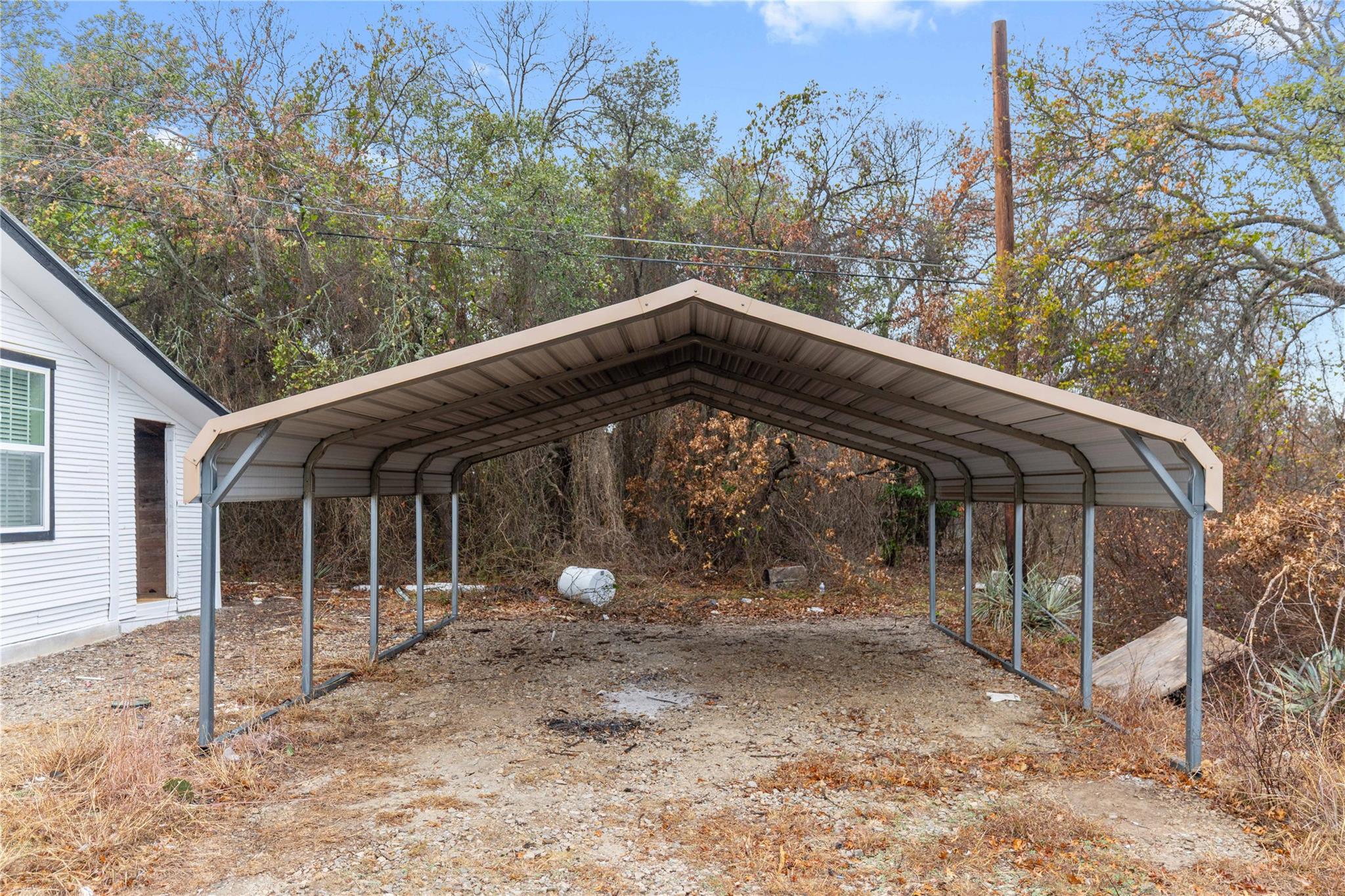 6916 Clover Leaf Dr, Brownwood, TX 76801