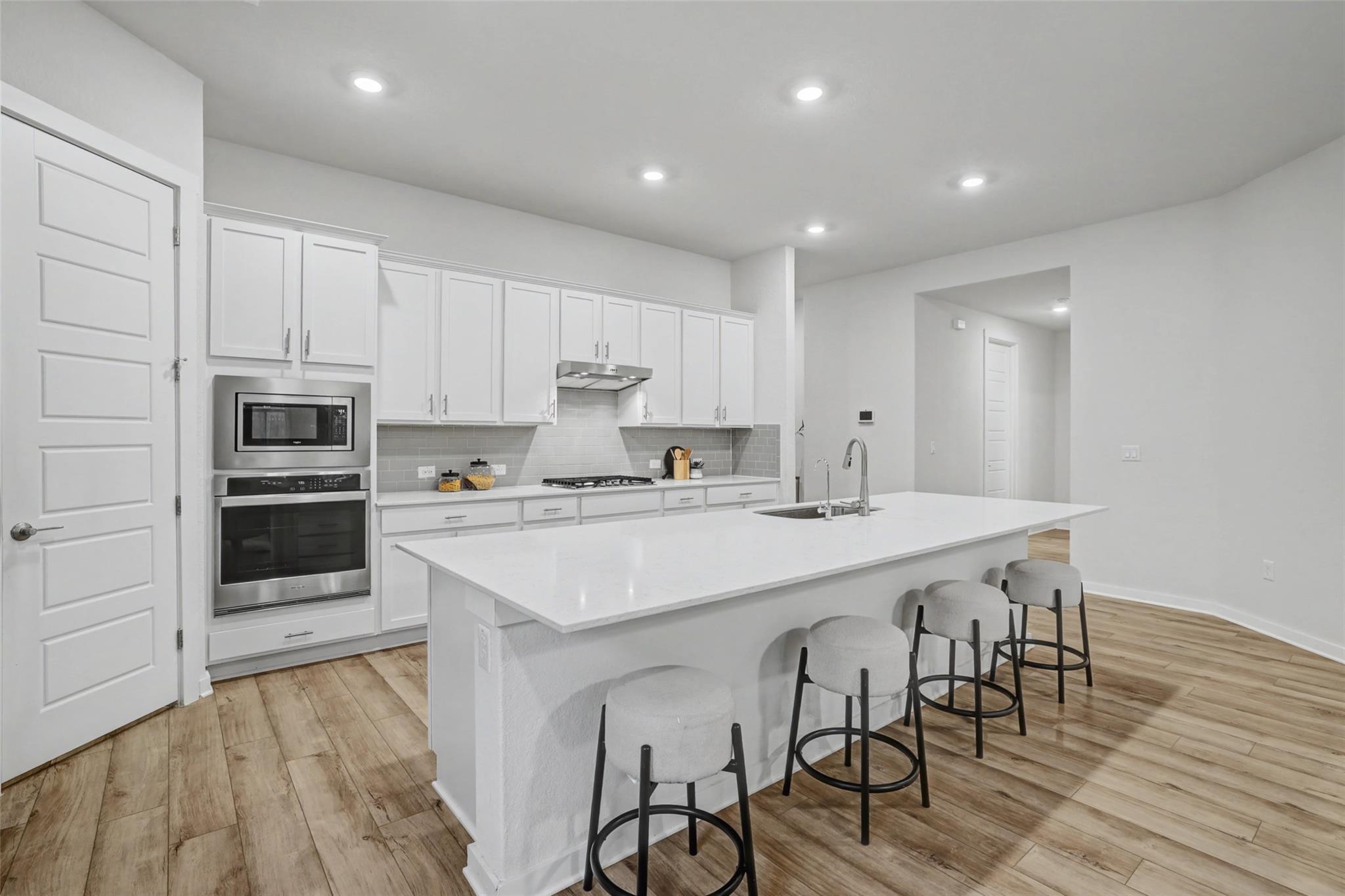 421 Abruzzi St, Leander, TX 78641