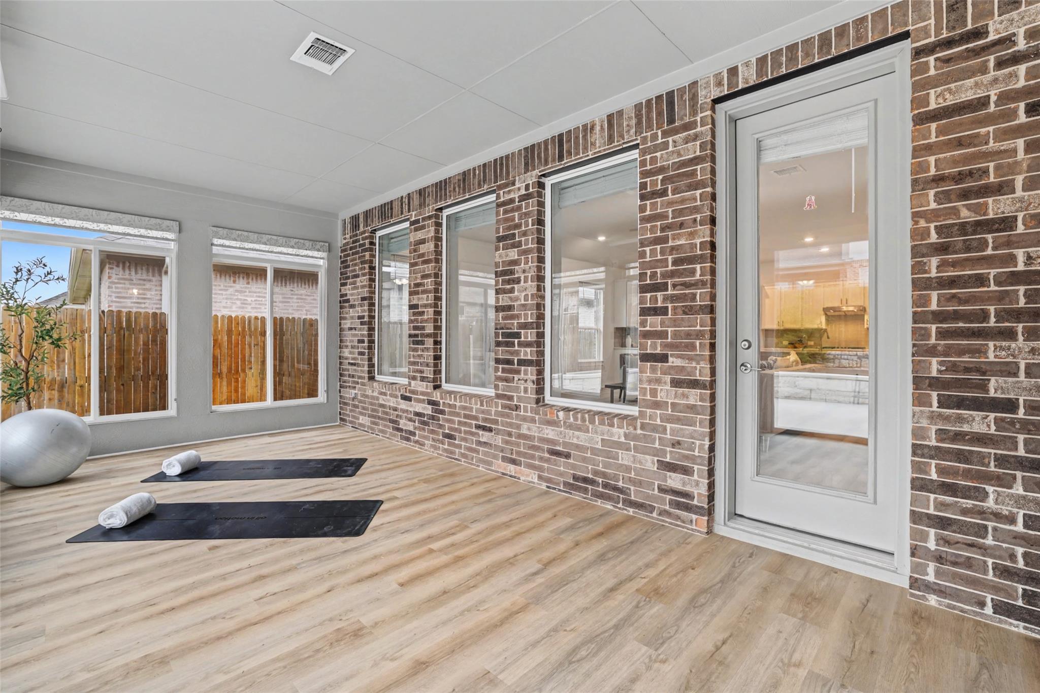 421 Abruzzi St, Leander, TX 78641