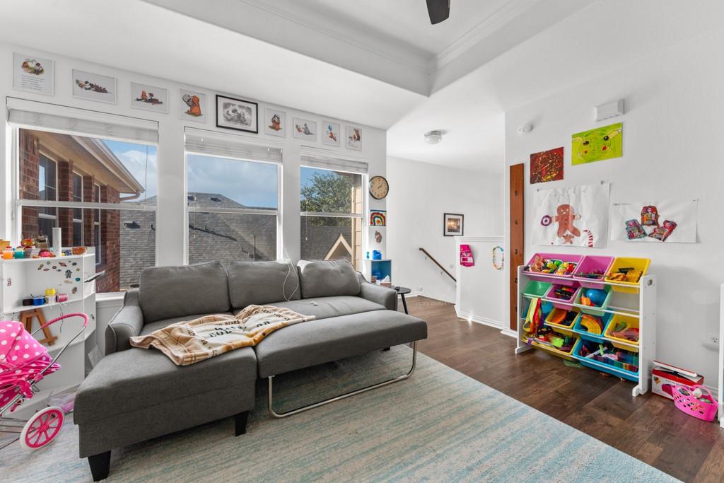 1047 Giberson Way, Buda, TX 78610