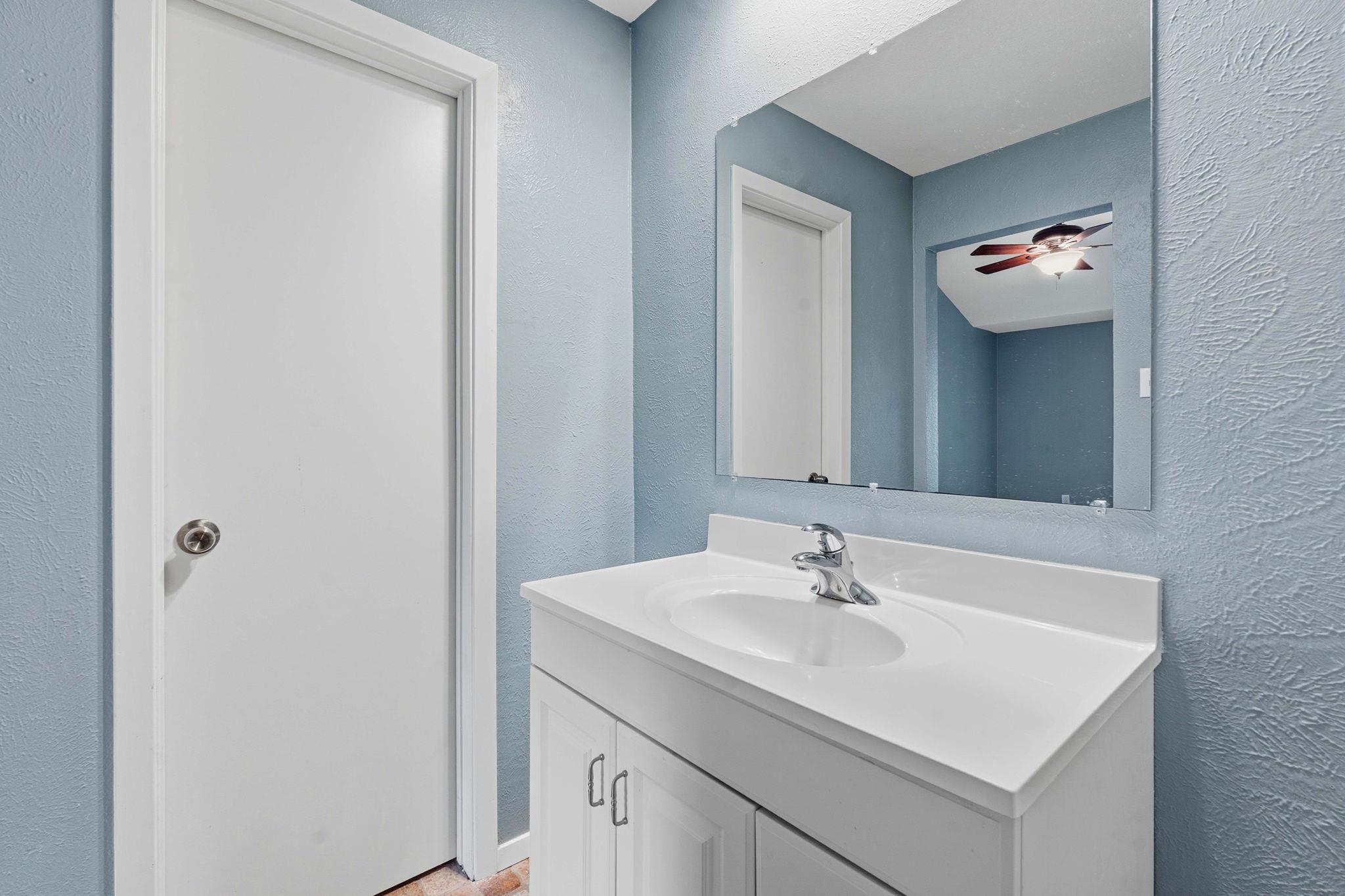 1748 Ohlen Rd # 24, Austin, TX 78757