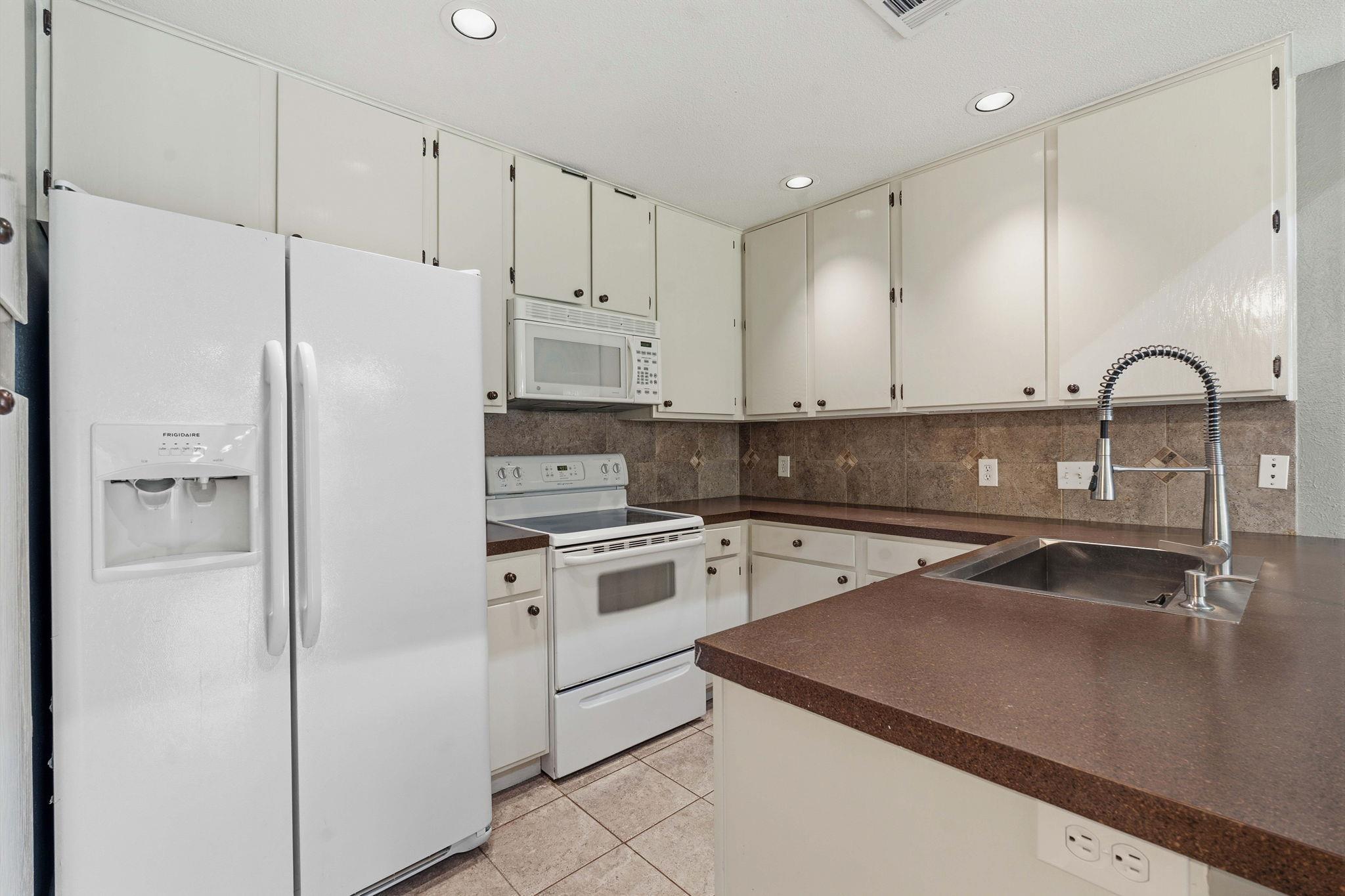 1748 Ohlen Rd # 24, Austin, TX 78757