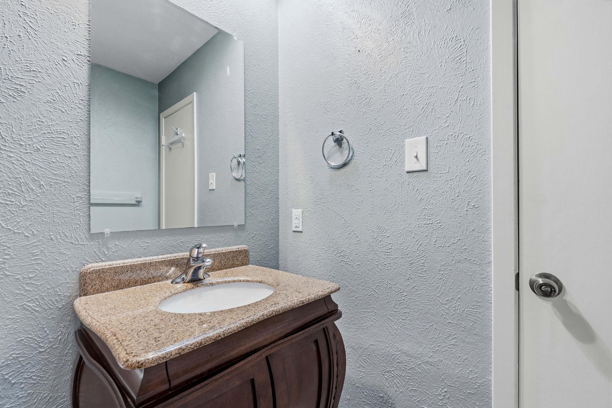 1748 Ohlen Rd # 24, Austin, TX 78757