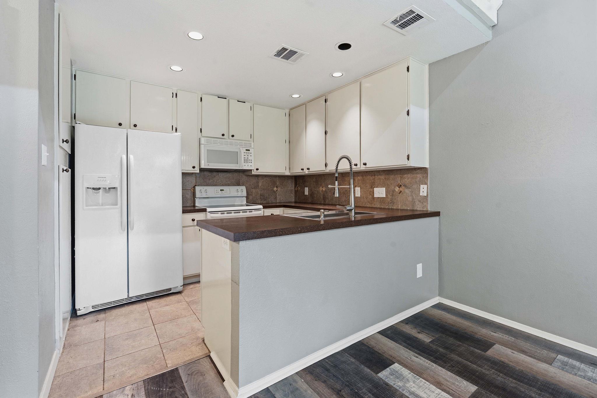 1748 Ohlen Rd # 24, Austin, TX 78757