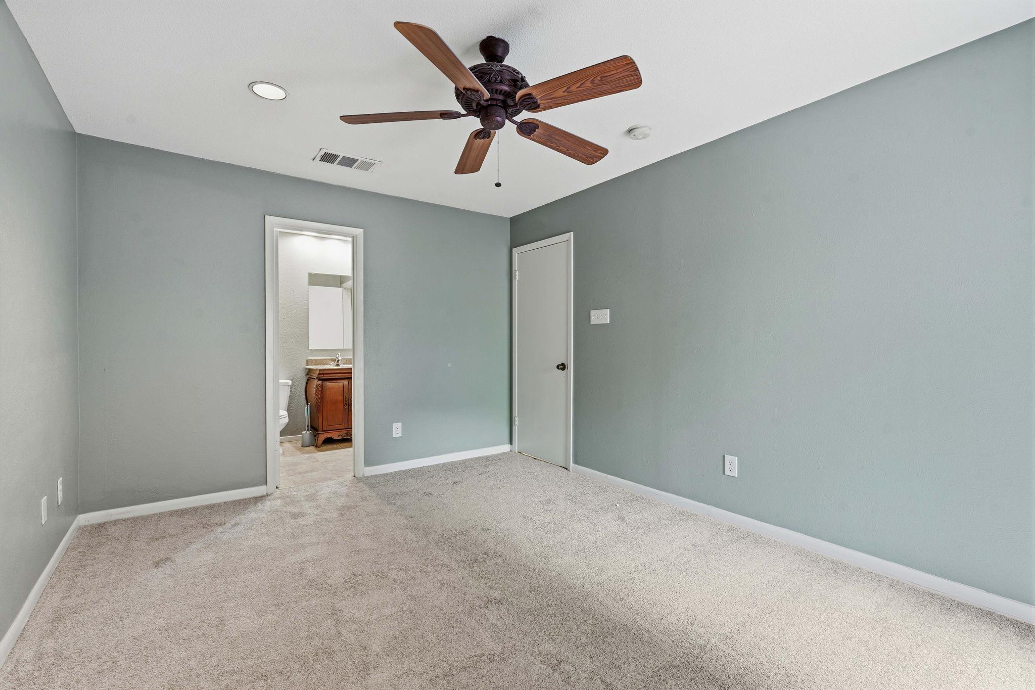 1748 Ohlen Rd # 24, Austin, TX 78757