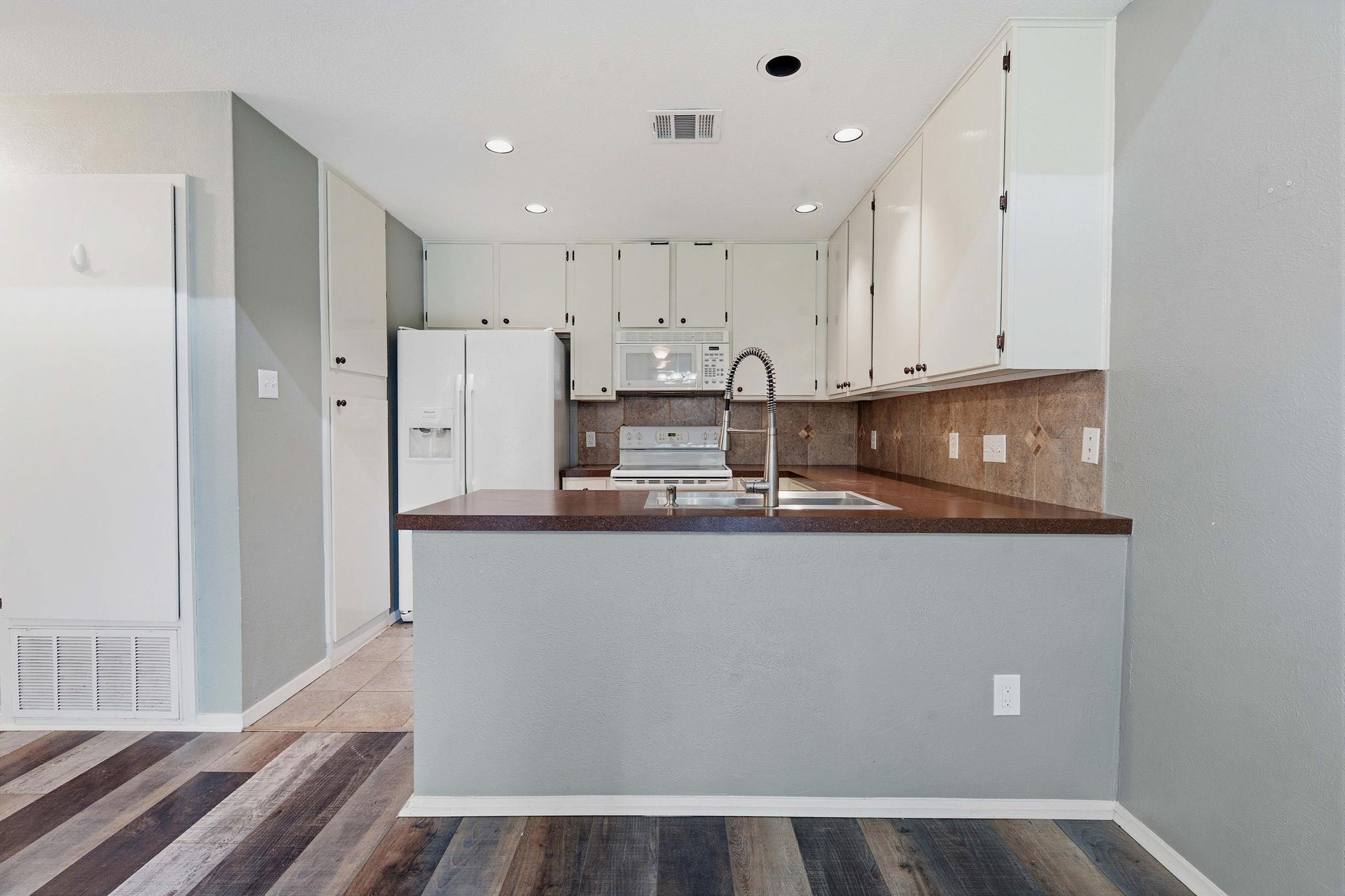 1748 Ohlen Rd # 24, Austin, TX 78757