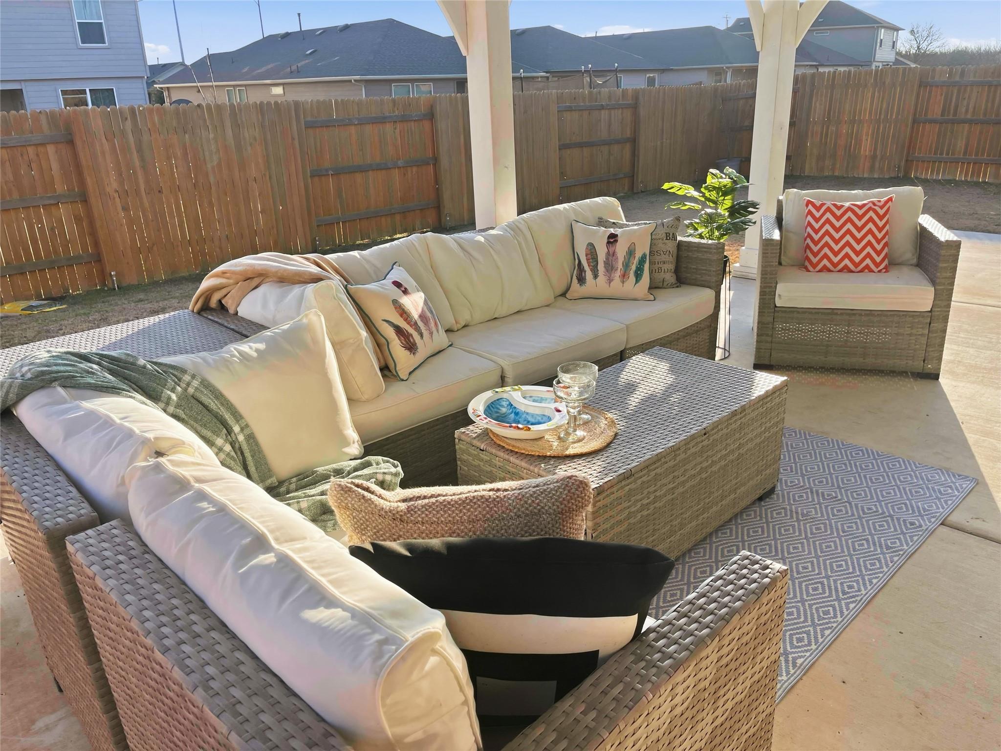 237 Driftwood Ln, Bastrop, TX 78602