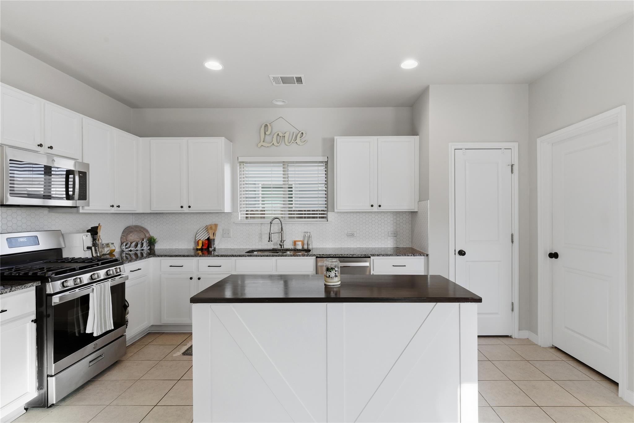 237 Driftwood Ln, Bastrop, TX 78602