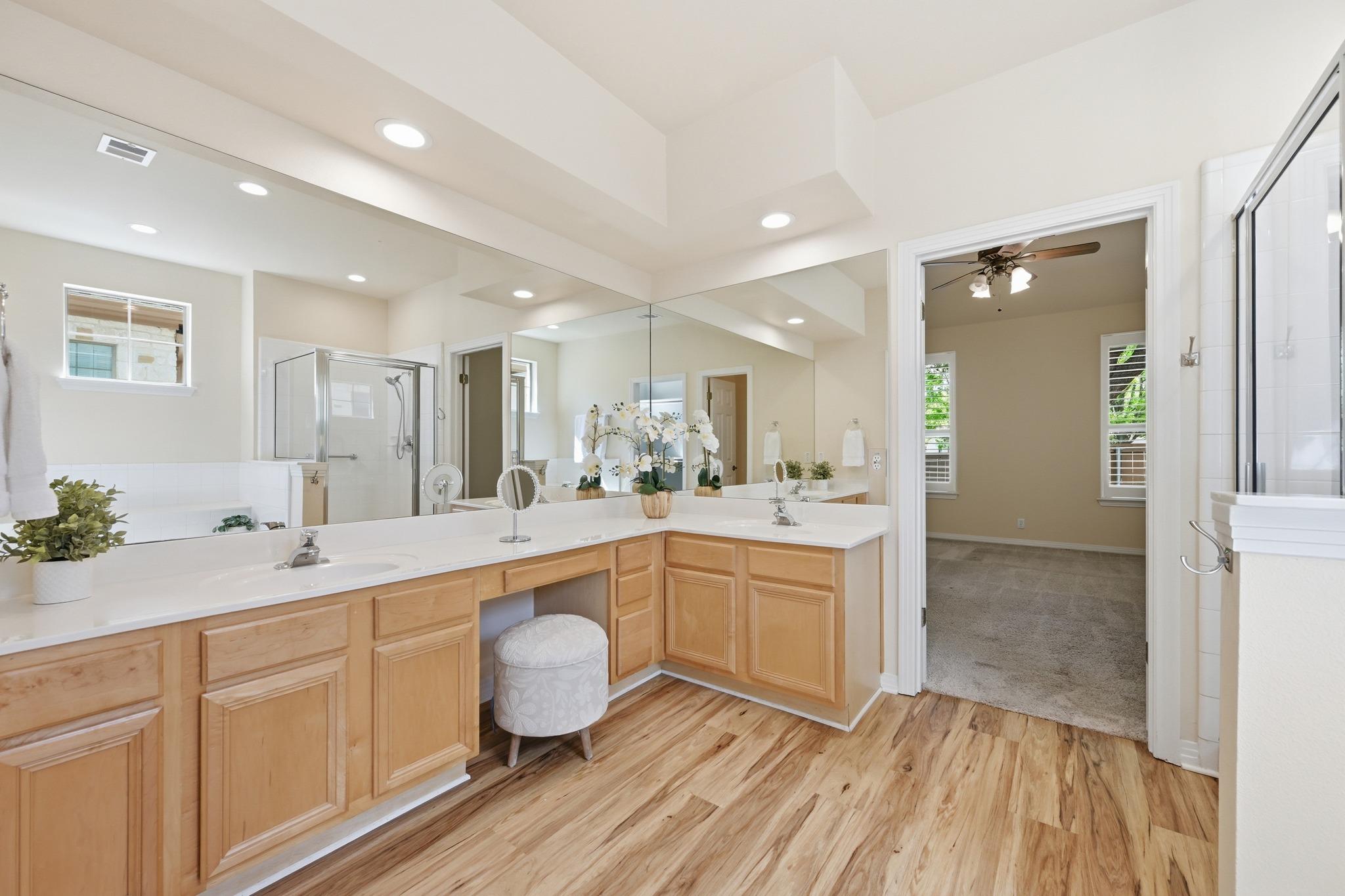 11558 Spicewood Pkwy # 15, Austin, TX 78750