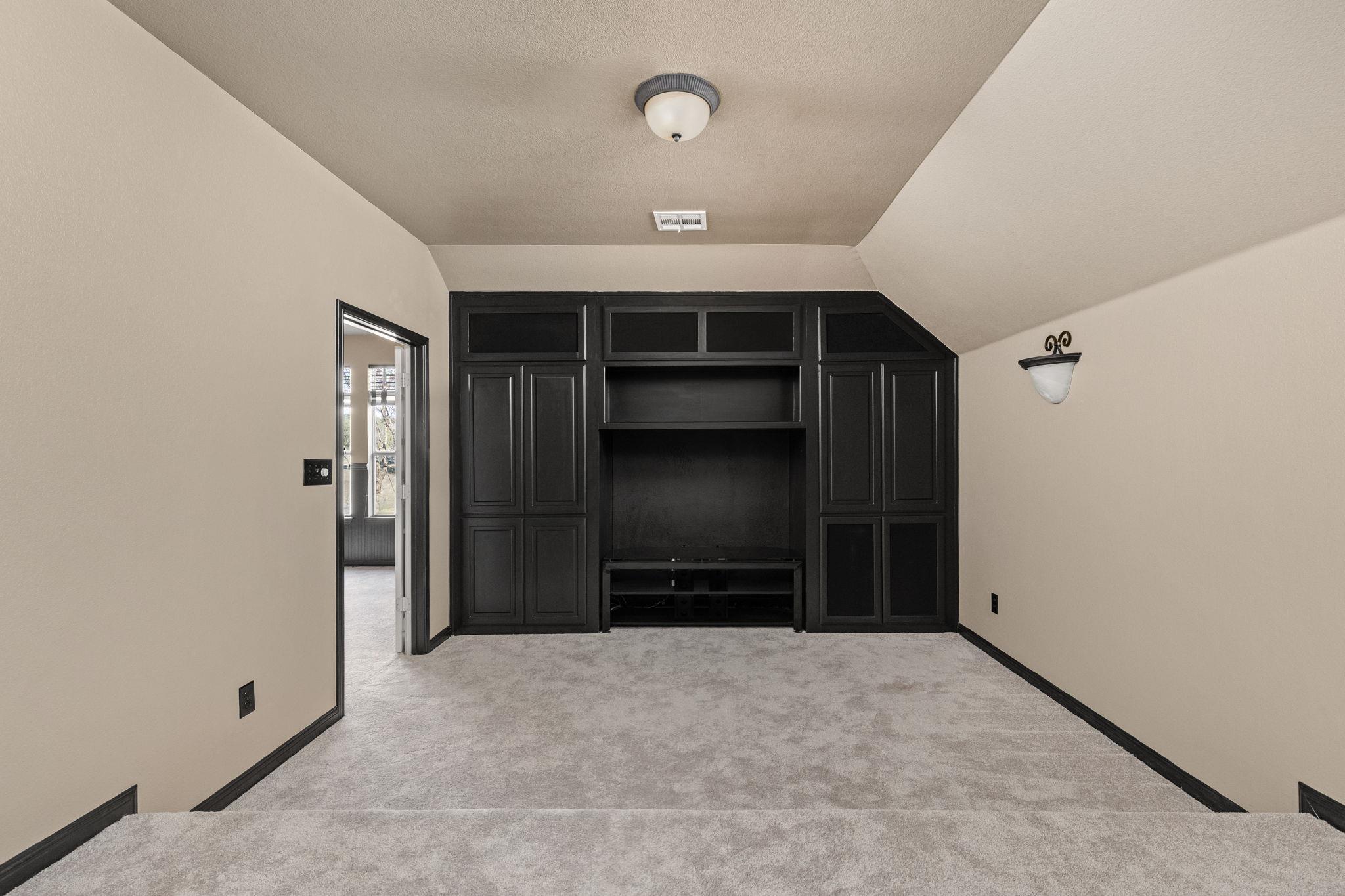 240 Bolton Dr, Austin, TX 78737