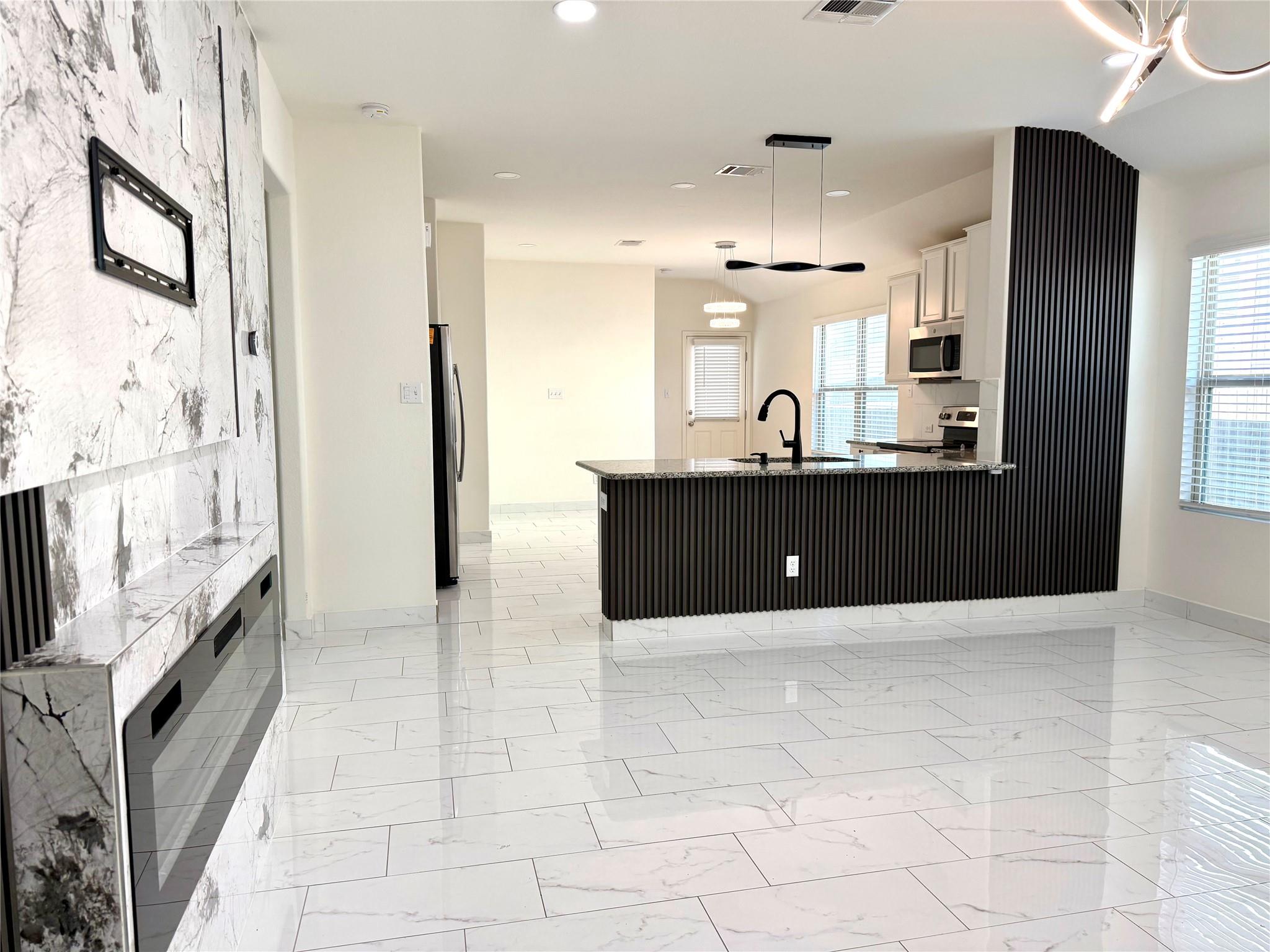 216 Star Pass, Jarrell, TX 76537