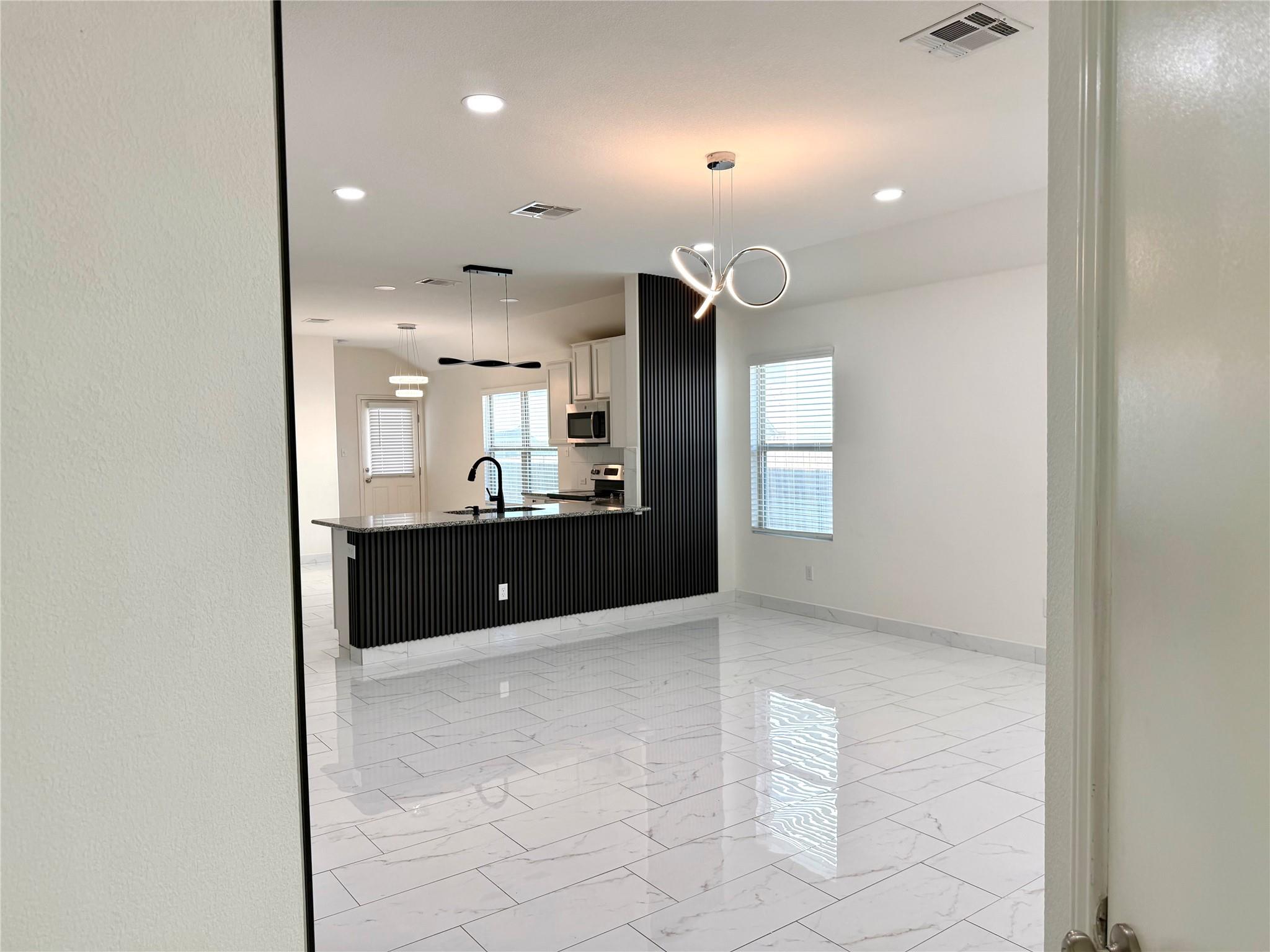 216 Star Pass, Jarrell, TX 76537