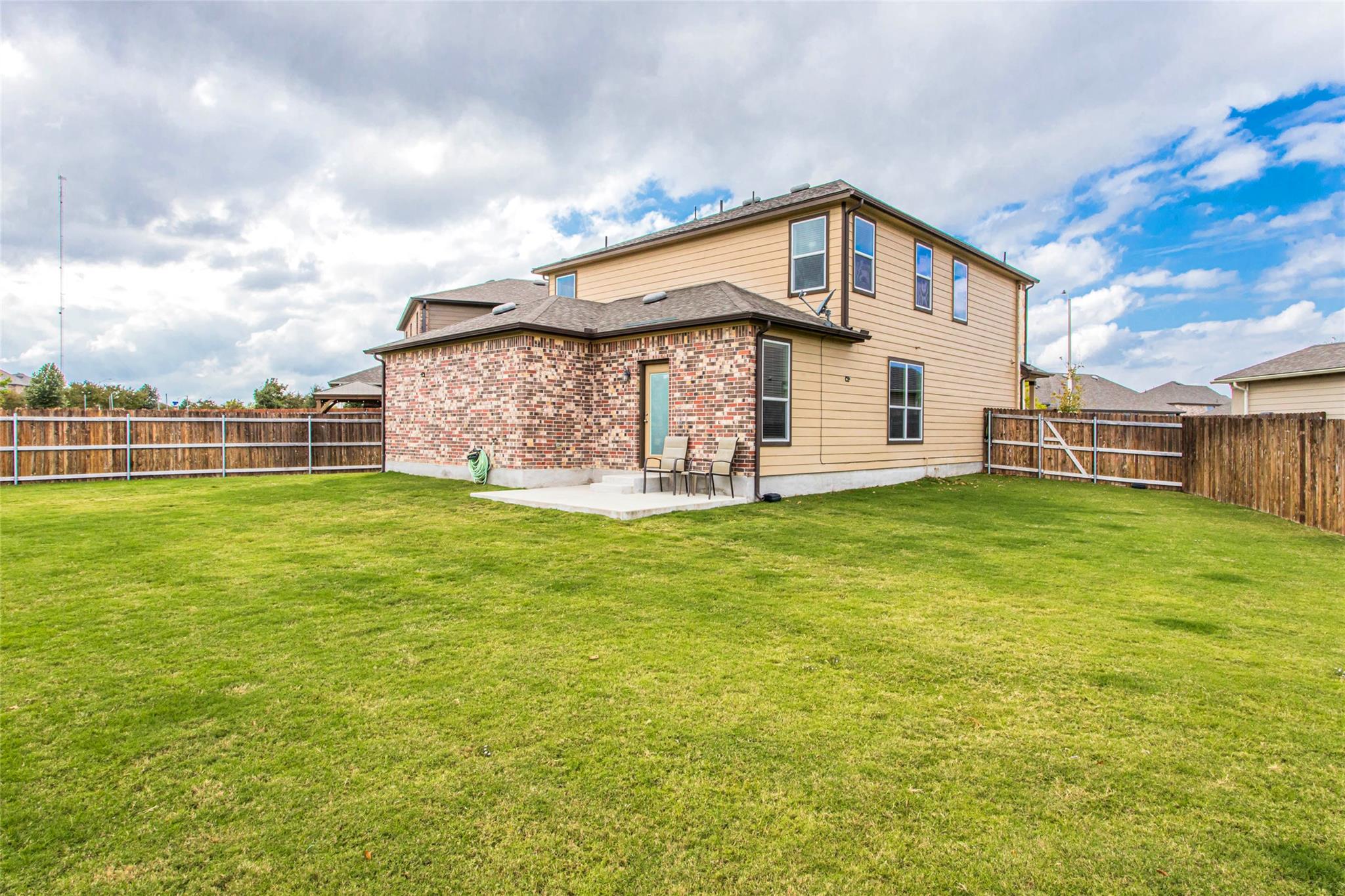 201 Tordesillas Dr, Georgetown, TX 78626