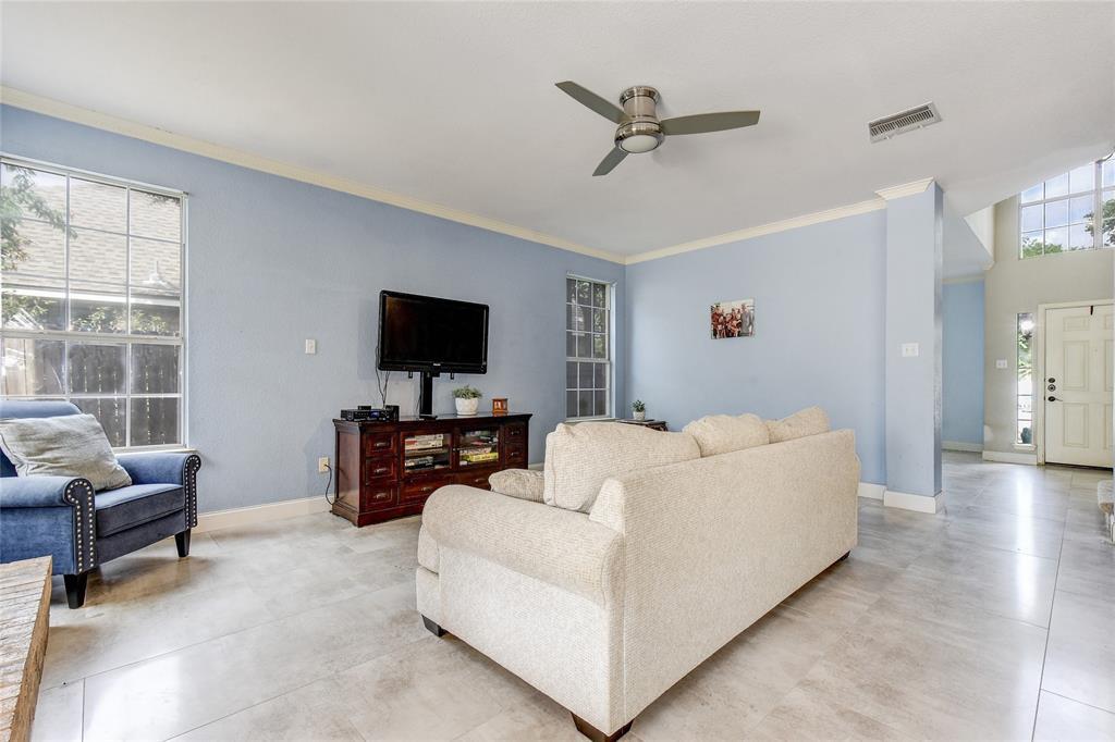 1909 Springwater Dr, Round Rock, TX 78681