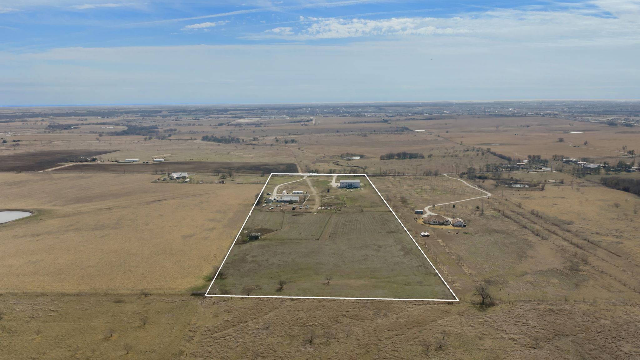 735 County Road 304, Jarrell, TX 76537