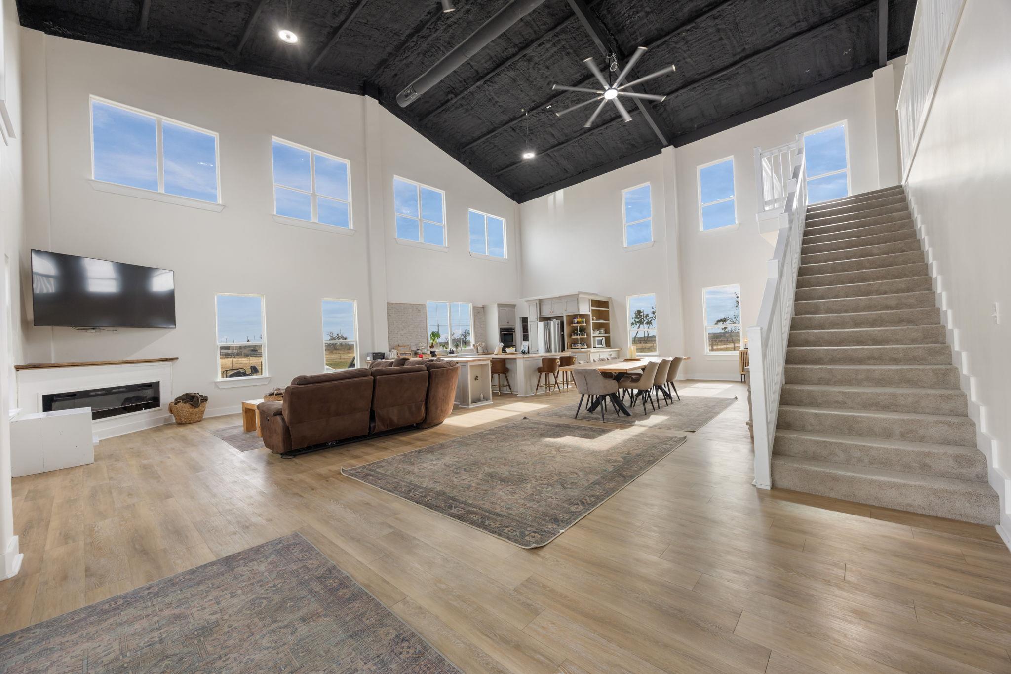 735 County Road 304, Jarrell, TX 76537