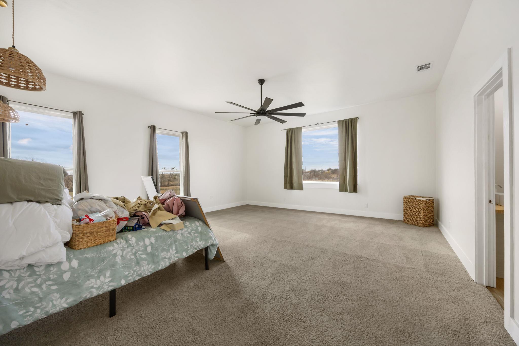 735 County Road 304, Jarrell, TX 76537