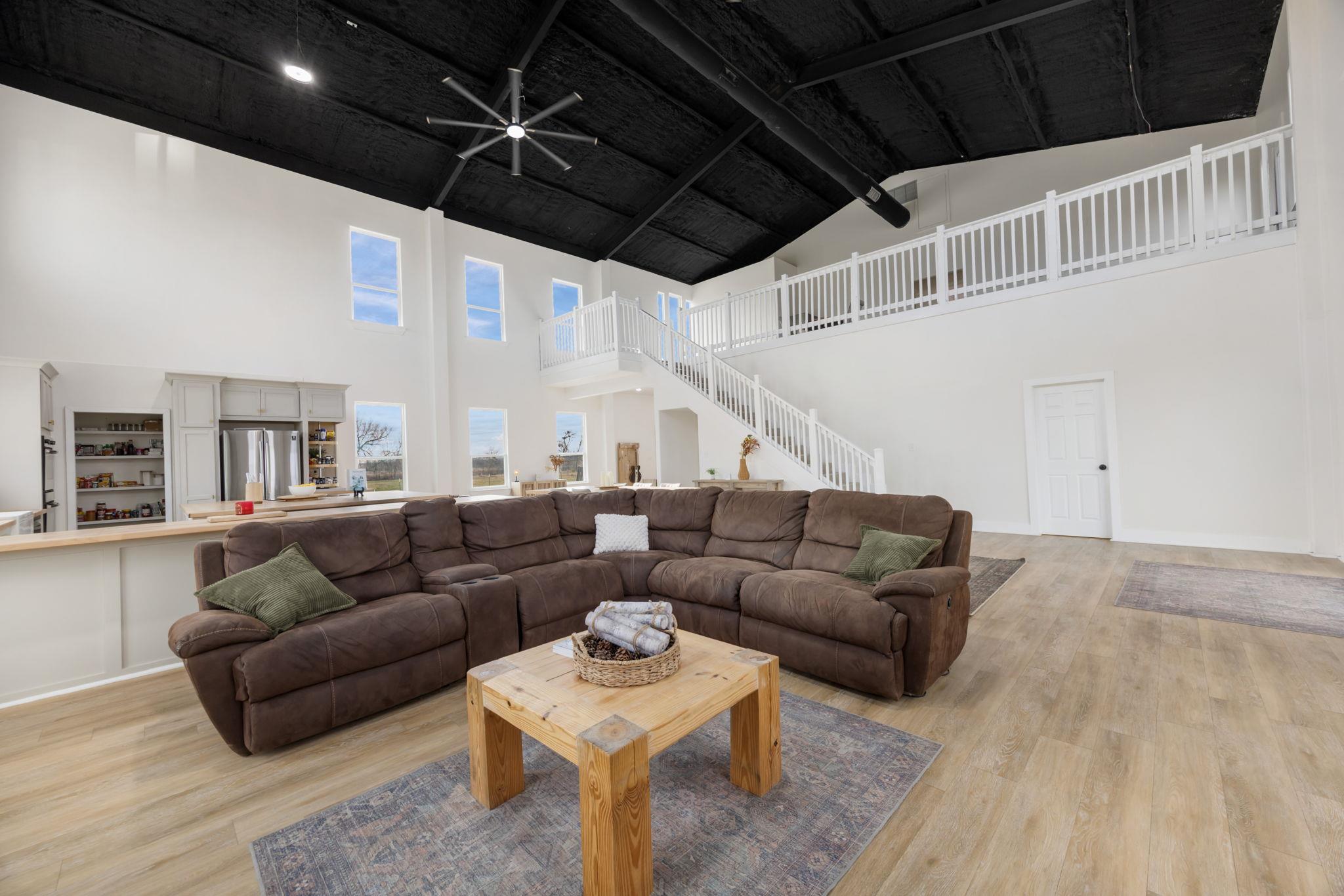 735 County Road 304, Jarrell, TX 76537