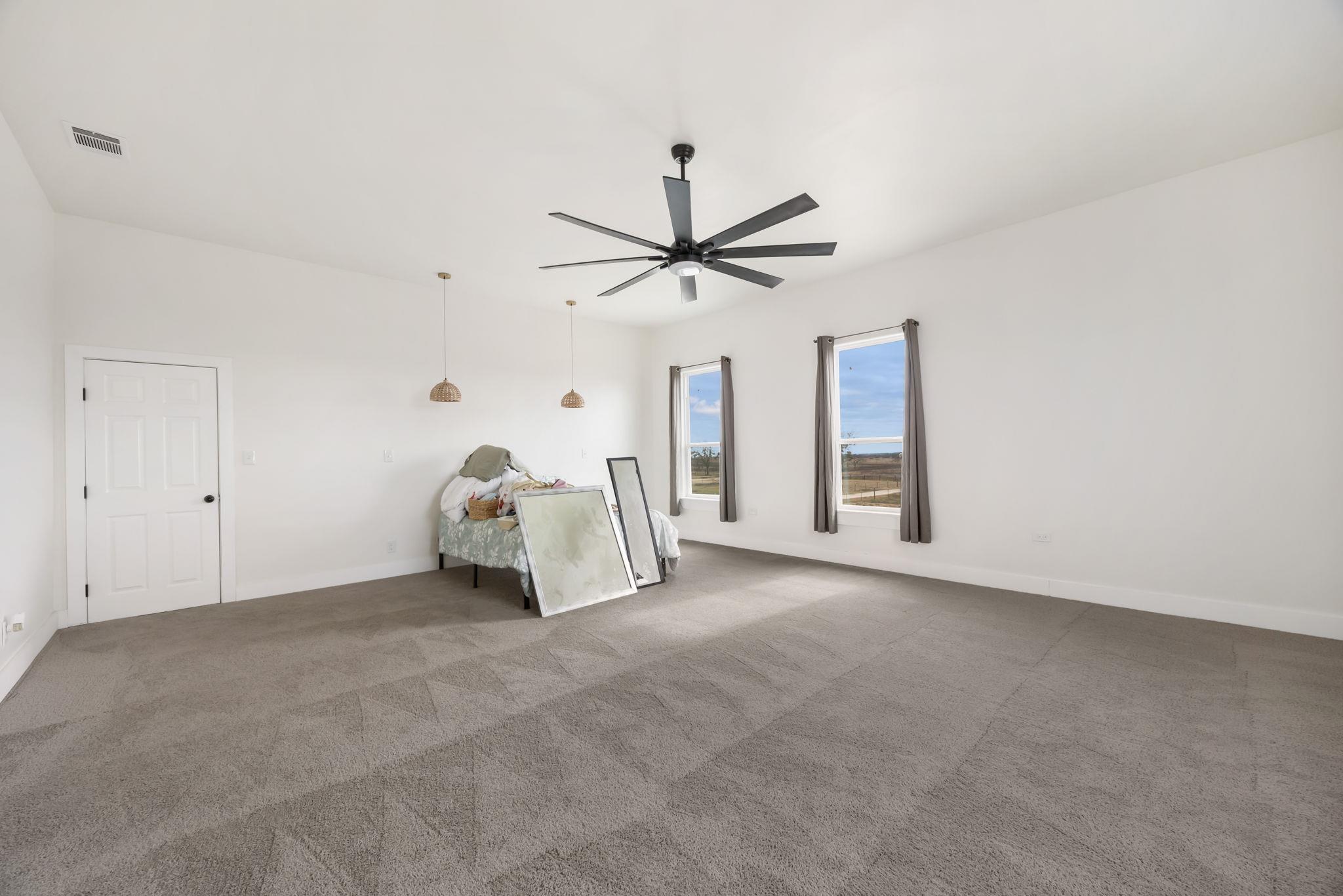 735 County Road 304, Jarrell, TX 76537