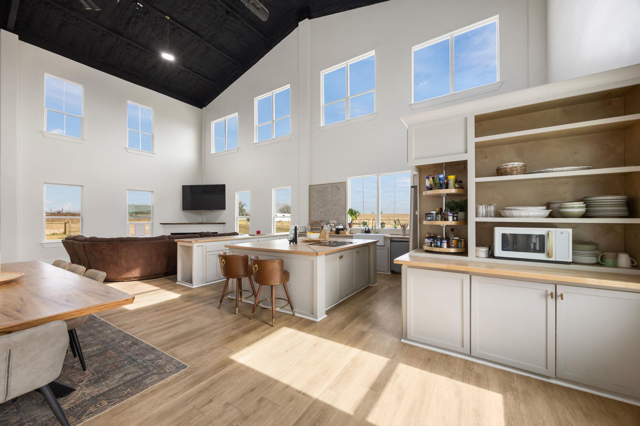 735 County Road 304, Jarrell, TX 76537