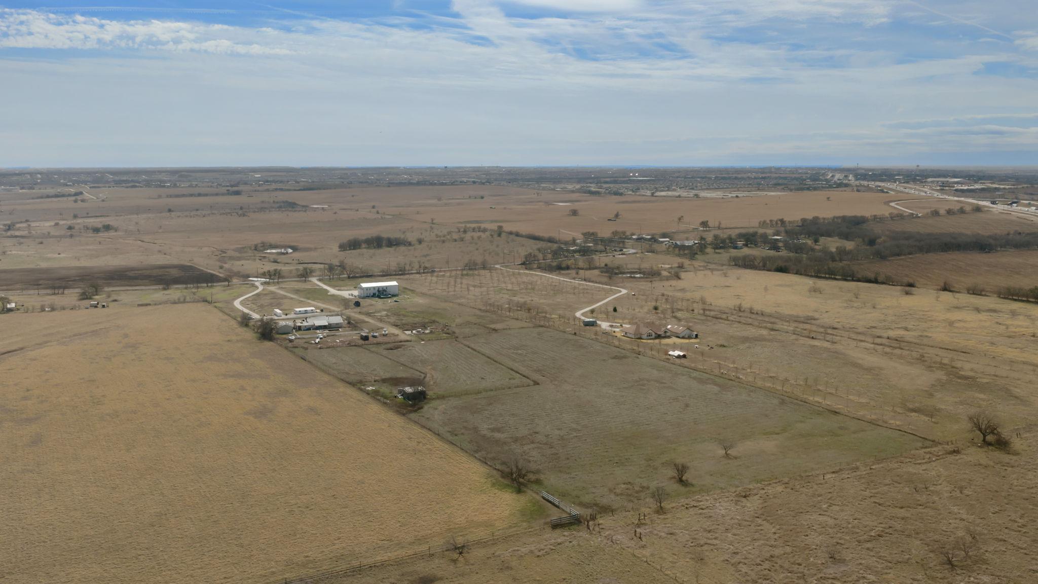 735 County Road 304, Jarrell, TX 76537