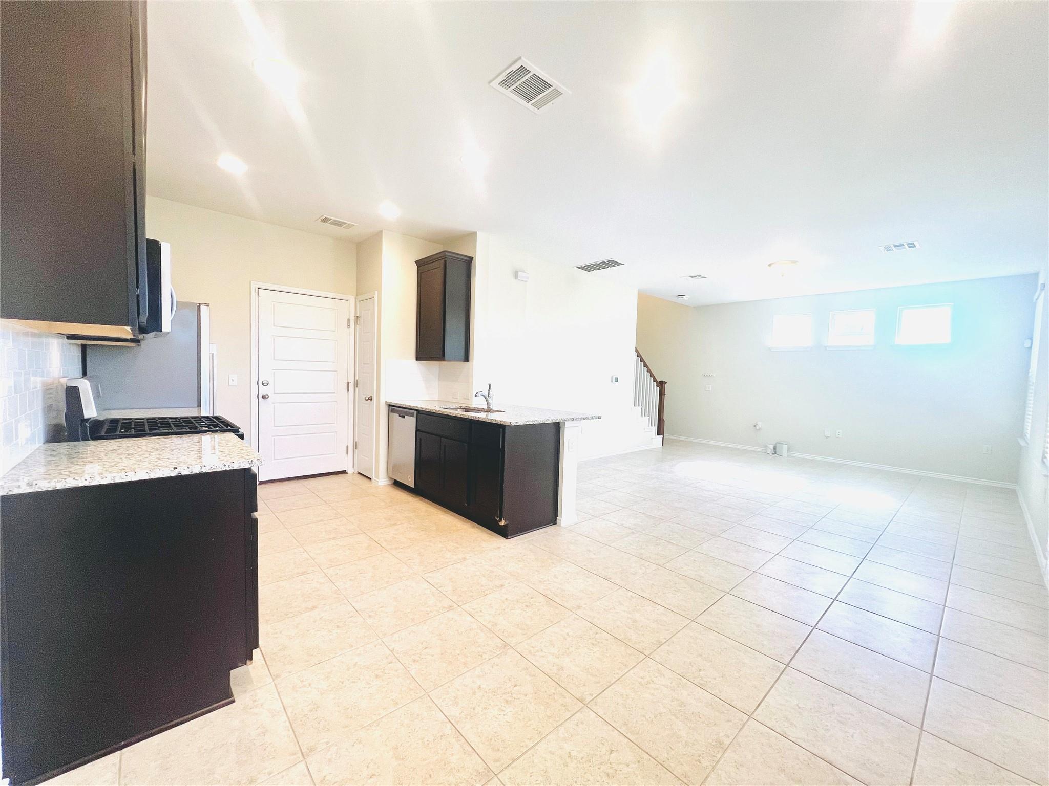 9336 Hunter Ln, Austin, TX 78748