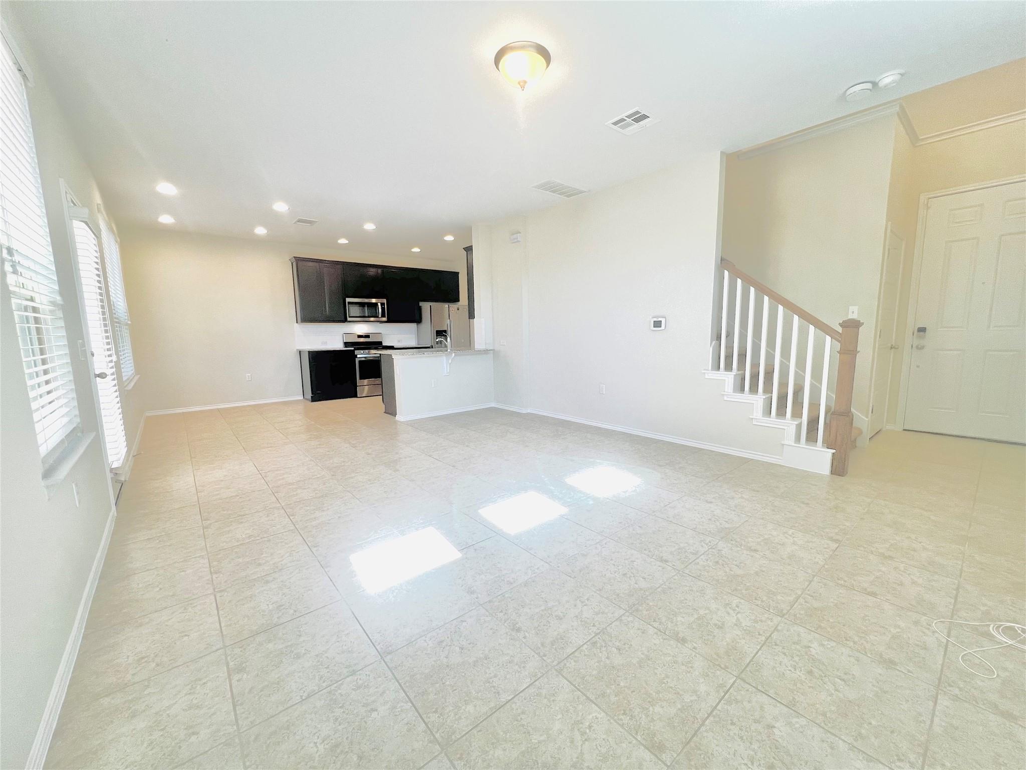 9336 Hunter Ln, Austin, TX 78748