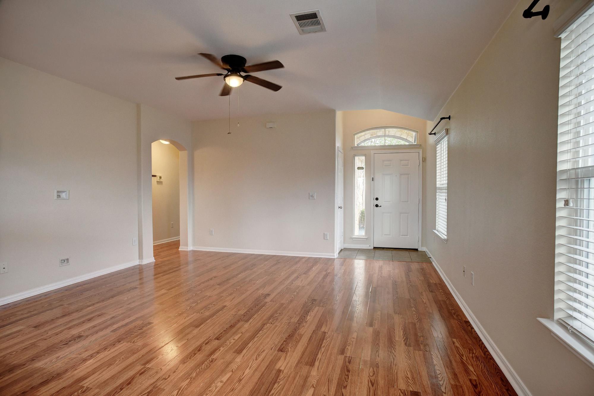 106 Double Barrel Ct, Bastrop, TX 78602