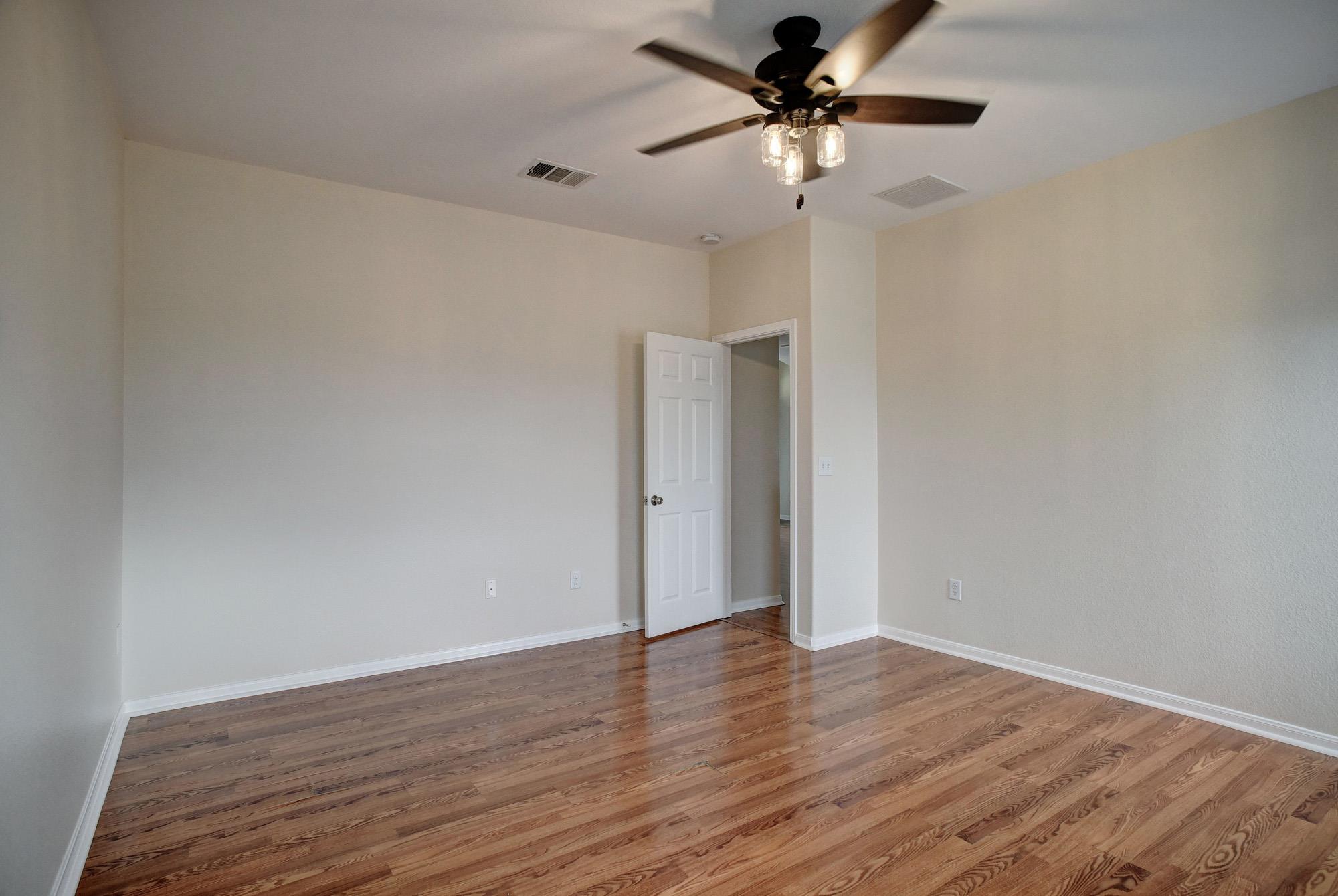 106 Double Barrel Ct, Bastrop, TX 78602