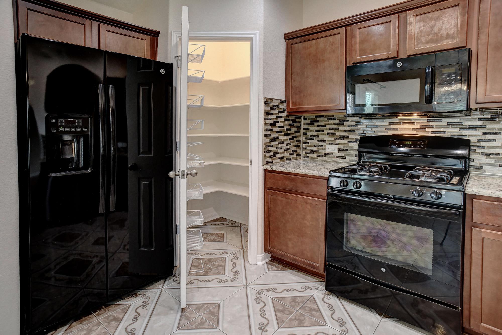 106 Double Barrel Ct, Bastrop, TX 78602