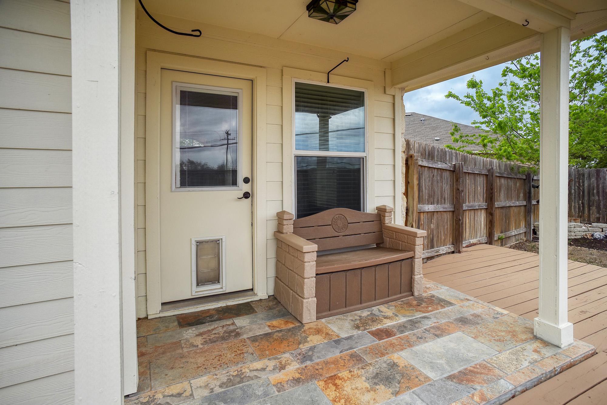 106 Double Barrel Ct, Bastrop, TX 78602