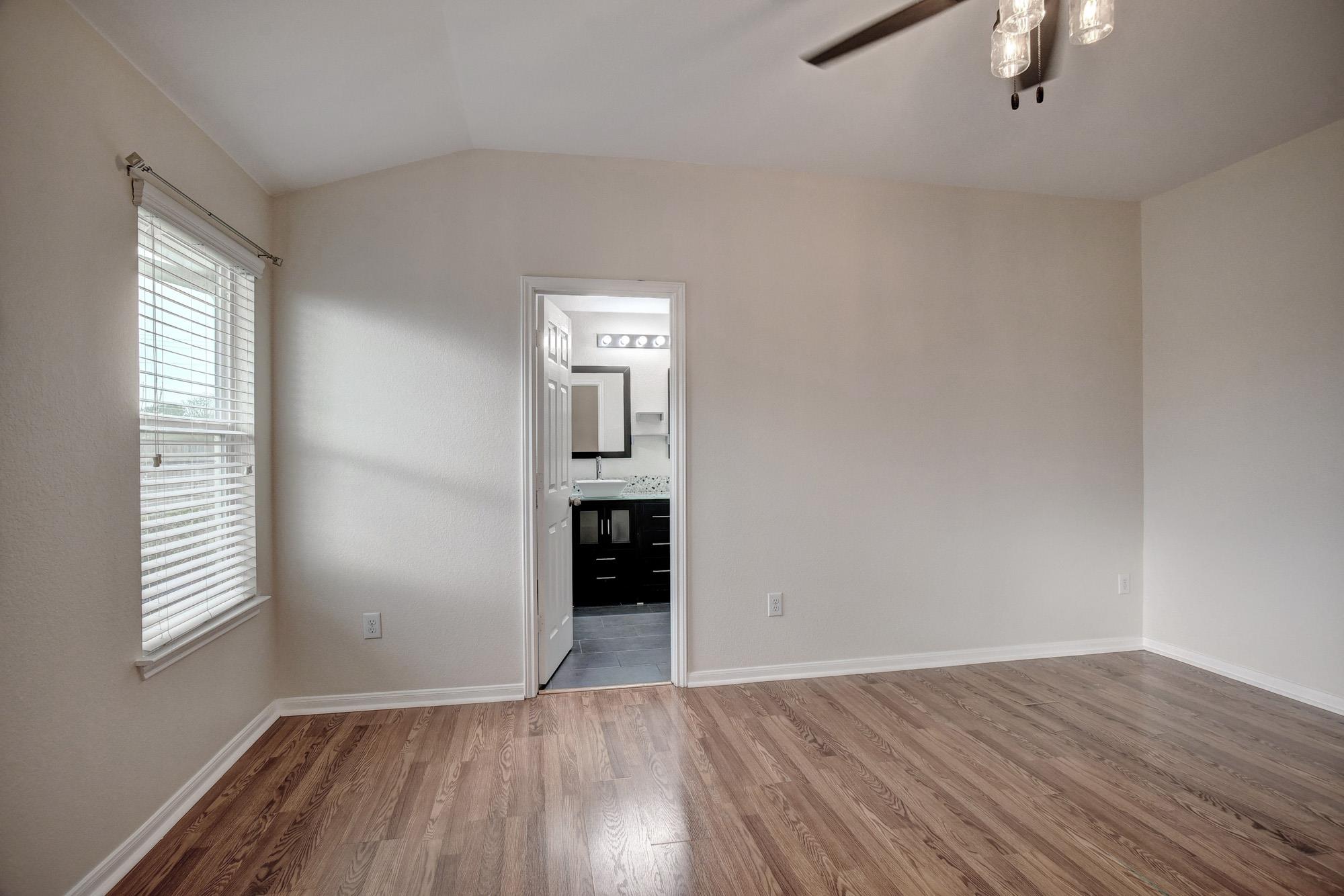 106 Double Barrel Ct, Bastrop, TX 78602