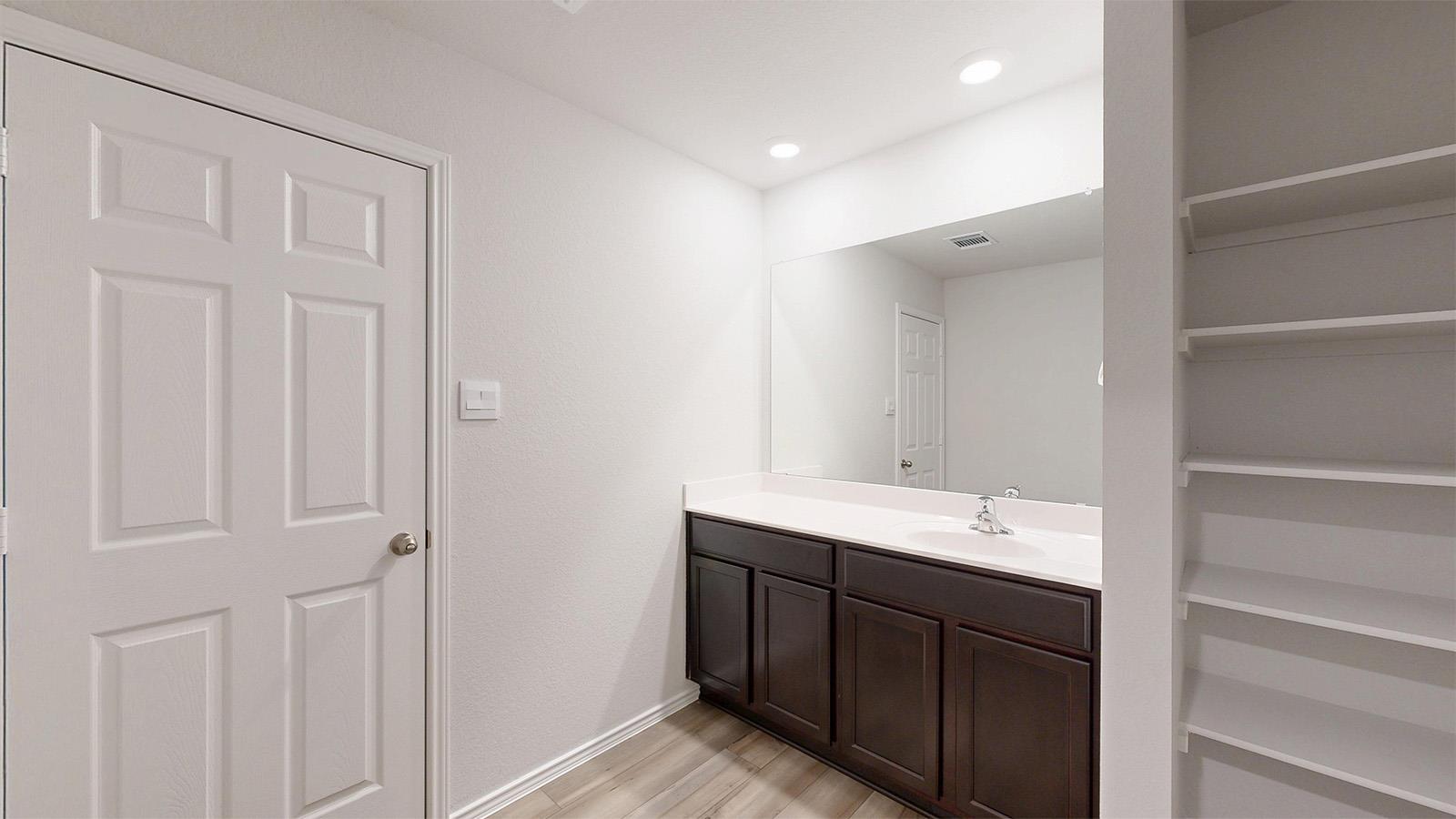 120 McNamara Ct, Jarrell, TX 76537