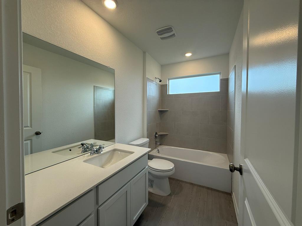 203 Herald Dr, Hutto, TX 78634