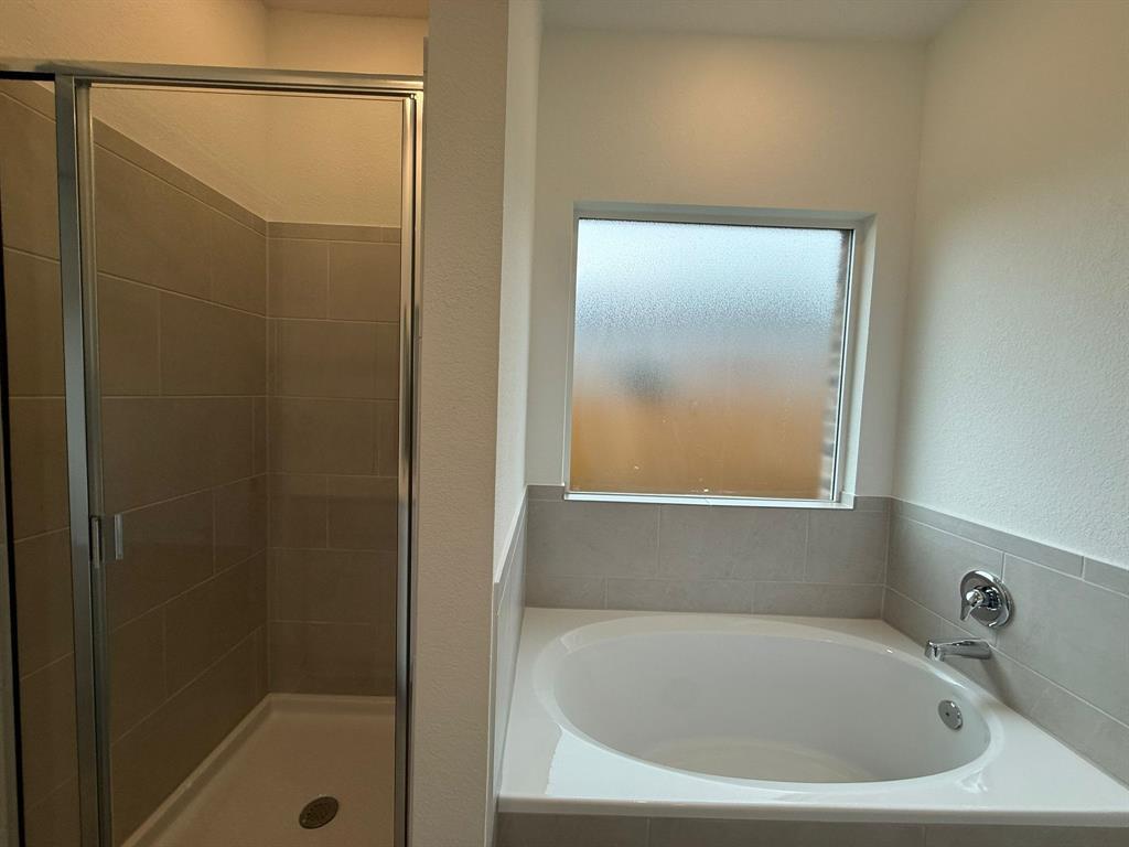 203 Herald Dr, Hutto, TX 78634